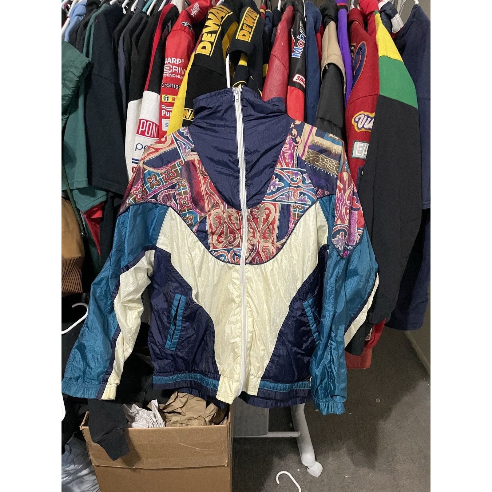 Gildan Size M-Rare Vintage 80’s PETITES Windbreaker Jacket Mens Size US M / EU 48-50 / 2 - 1 Thumbnail