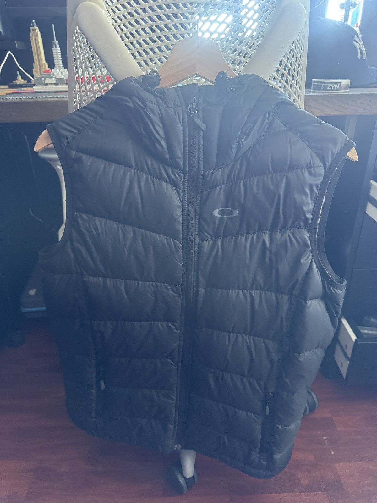 Oakley Hooded Puffer Vest Size US M / EU 48-50 / 2 - 1 Thumbnail