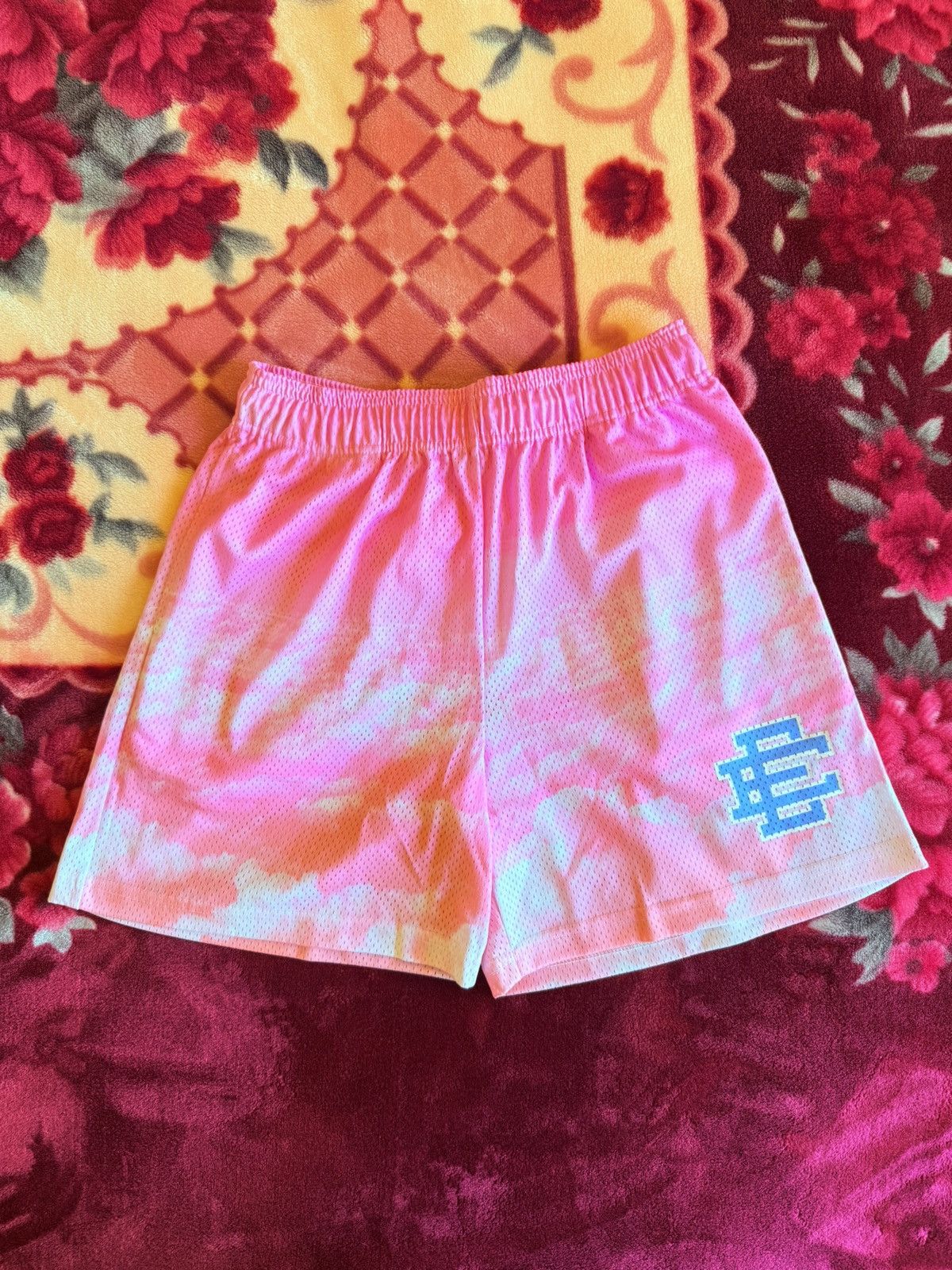 Eric Emanuel Eric Emanuel Basic Short Pink Clouds Size Large Rare🔥 Size US 33 - 1 Thumbnail