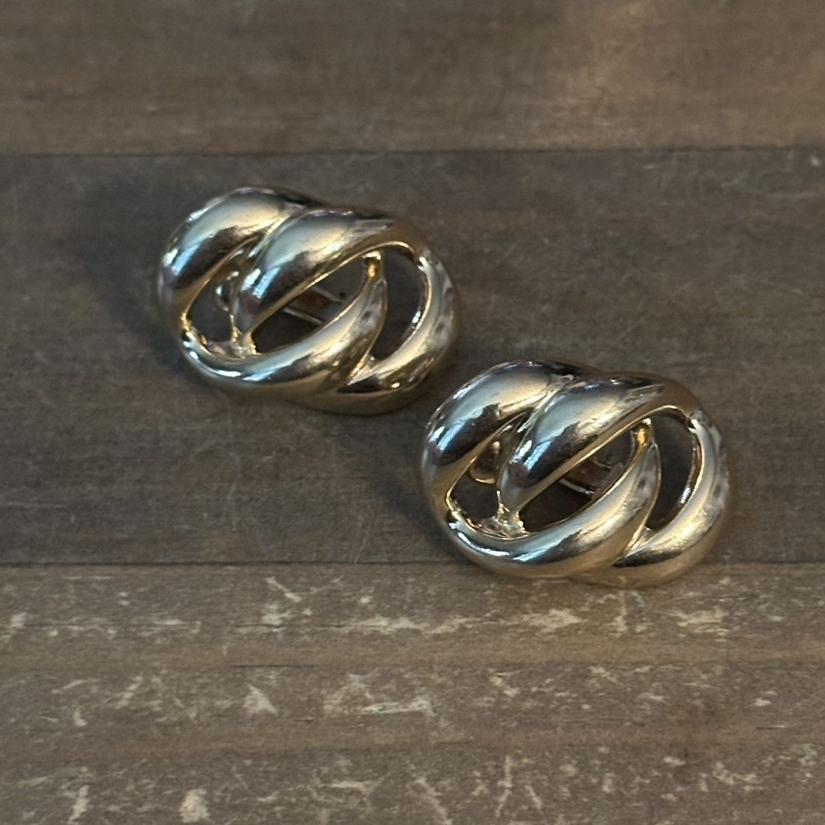 Other × Vintage Vintage Napier gold tone chain link clip on earrings Size ONE SIZE - 6 Thumbnail
