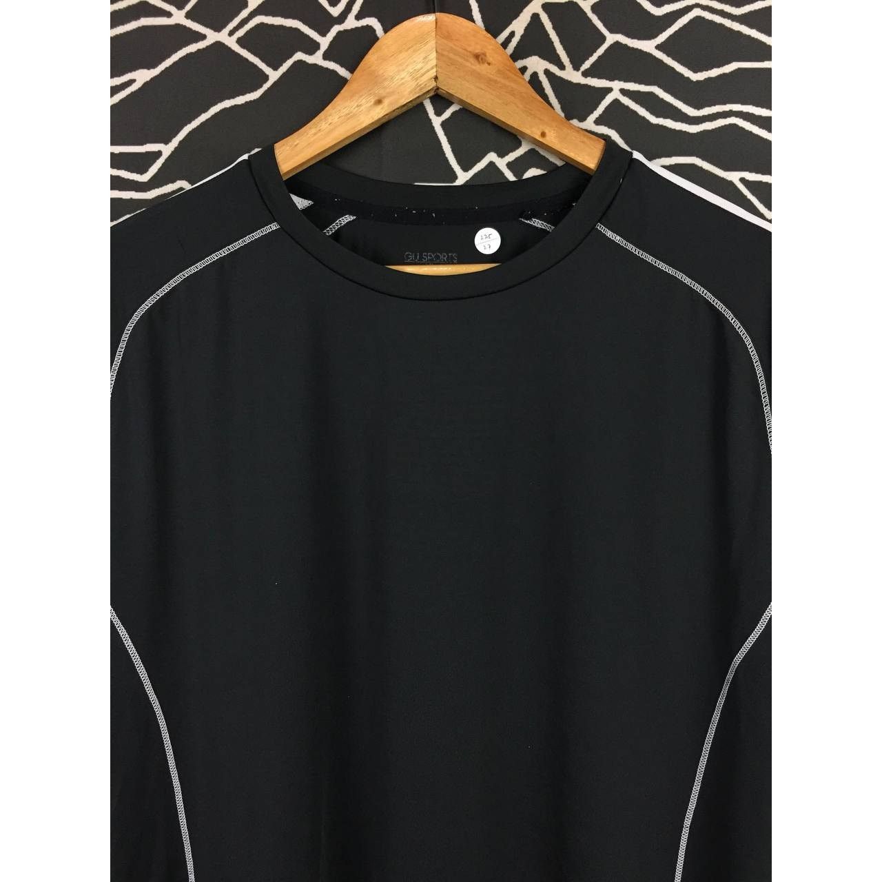 GU × Japanese Brand GU Sports Short Sleeve Sportswear Jersey Size L Size US L / EU 52-54 / 3 - 3 Thumbnail