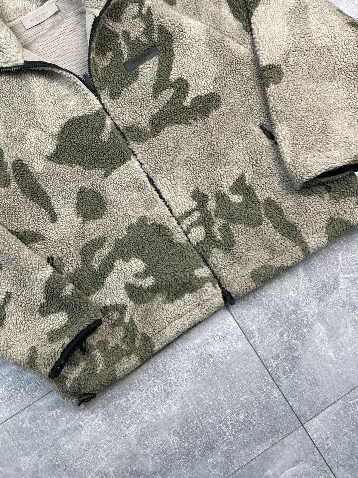 Essentials × Fear of God Fear of God Essentials Sherpa Fleece Jacket Size US M / EU 48-50 / 2 - 3 Thumbnail