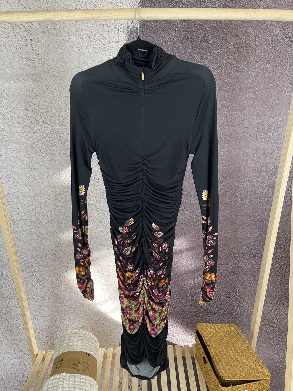 Roberto Cavalli Roberto Cavalli slim deconstructed fitting flower dress Size S / US 4 / IT 40 - 1 Thumbnail