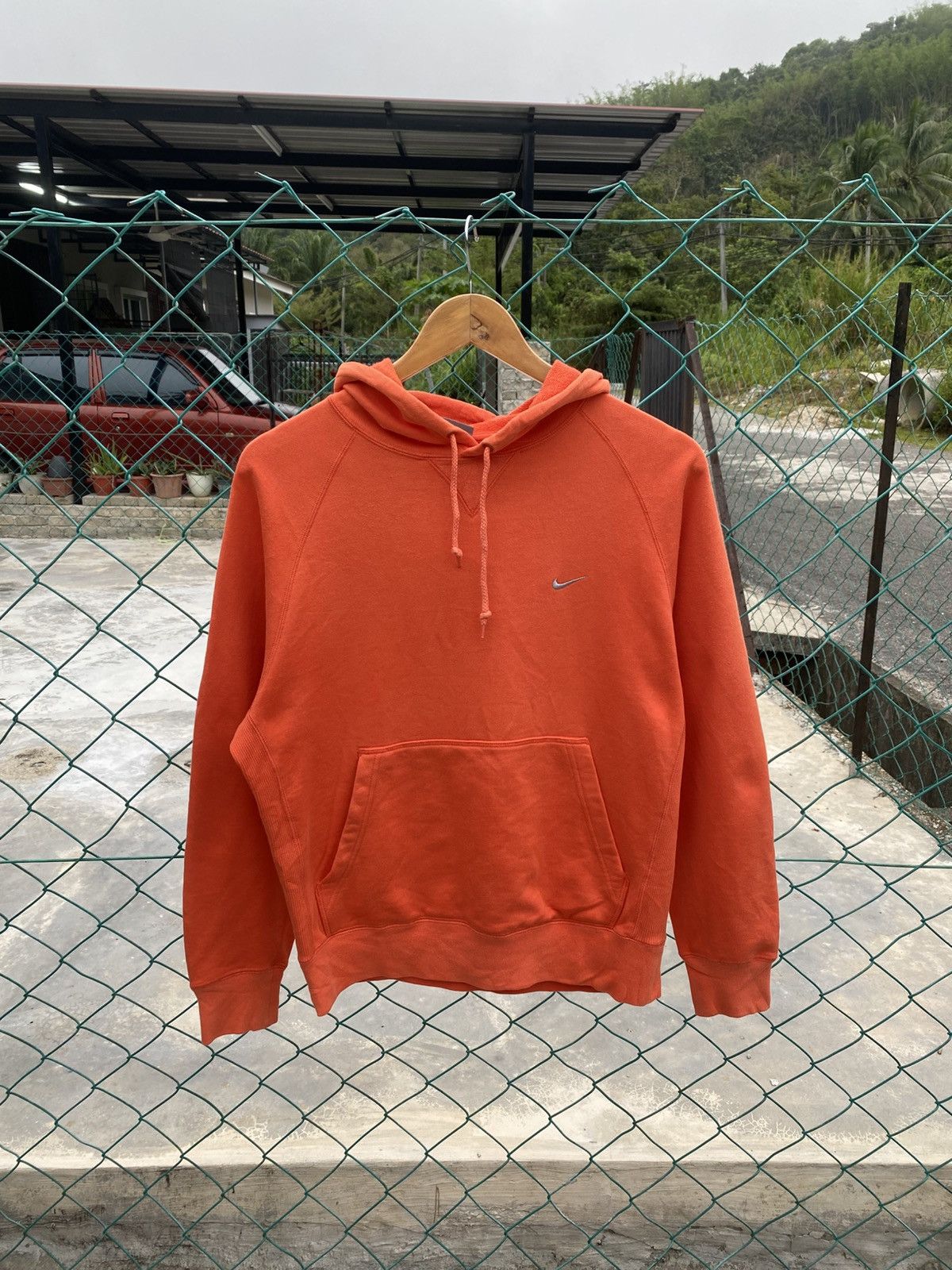 Nike Nike woven mini swoosh hoodies Size US S / EU 44-46 / 1 - 1 Thumbnail
