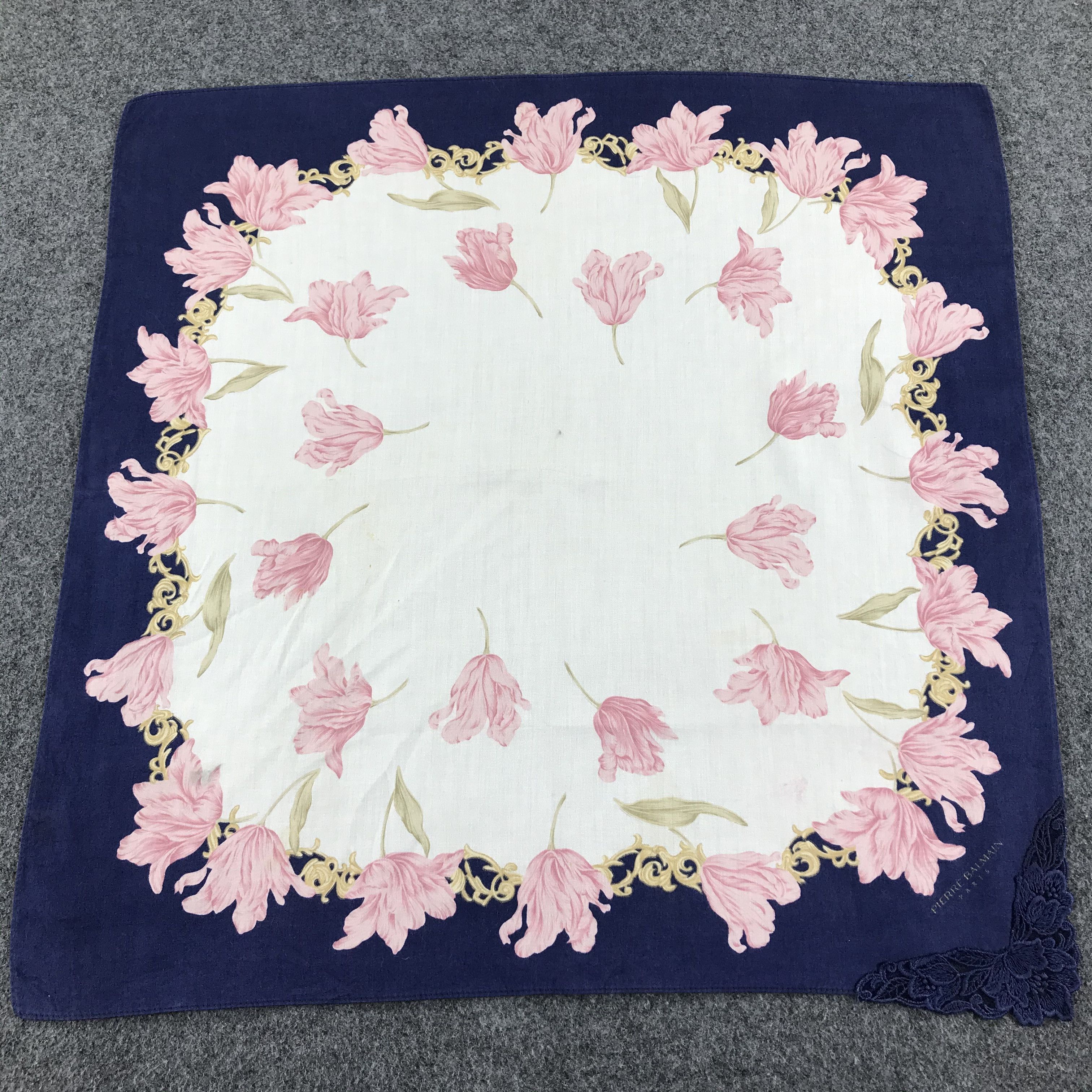 Pierre Balmain Pierre Balmain Handkerchief Neckerchief Bandana H495 Size ONE SIZE - 1 Thumbnail