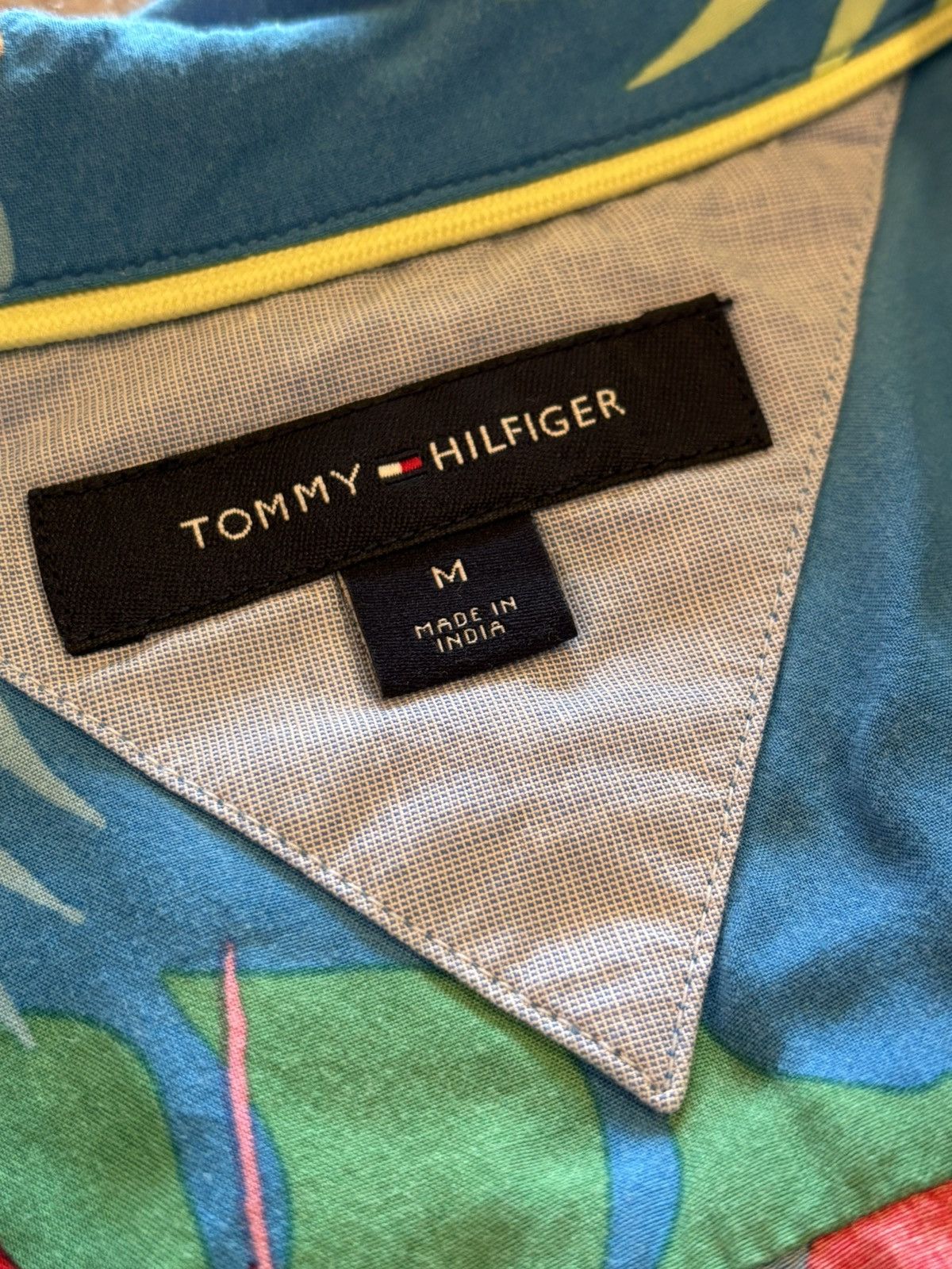 Tommy Hilfiger Tommy Hilfiger Short Sleeve Button-Up Hawaiian Shirt Size US M / EU 48-50 / 2 - 3 Thumbnail