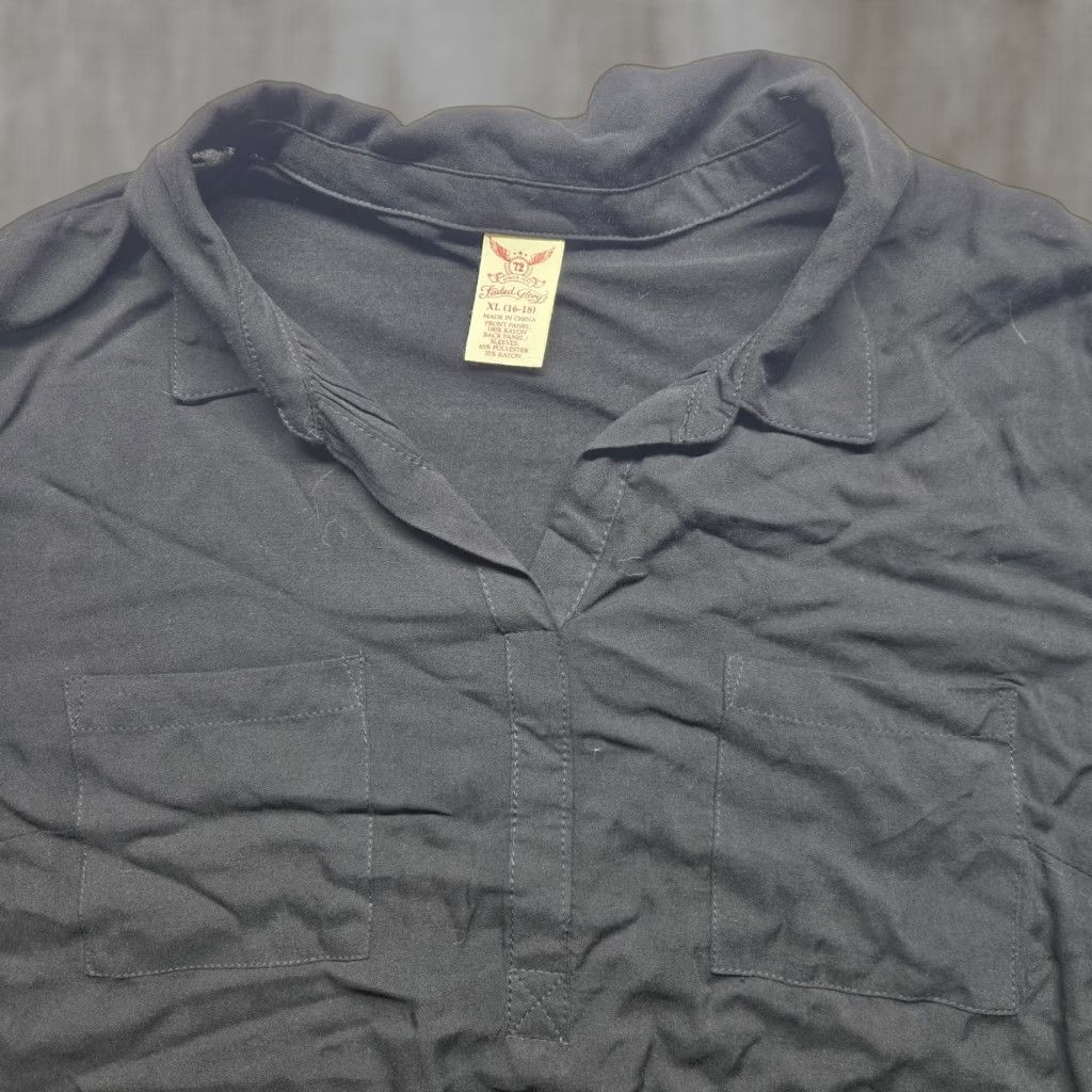 Faded Glory Faded Glory Shirt Women XL Black Long Sleeve Pullover Solid Blouse Casual Modern Vintage Theme Metal 90s? Size XL / US 12-14 / IT 48-50 - 1 Thumbnail
