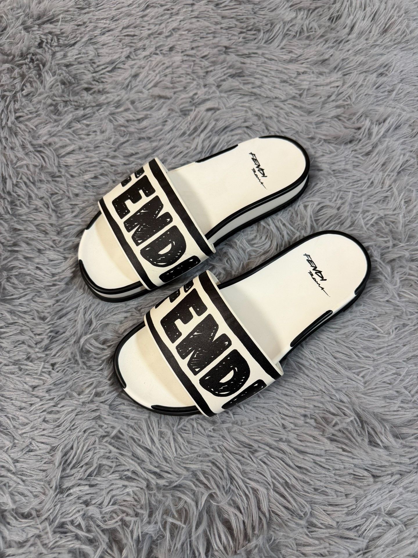 Fendi Fendi Collab Sandals 6 Men Size US 6 / EU 39 - 1 Thumbnail