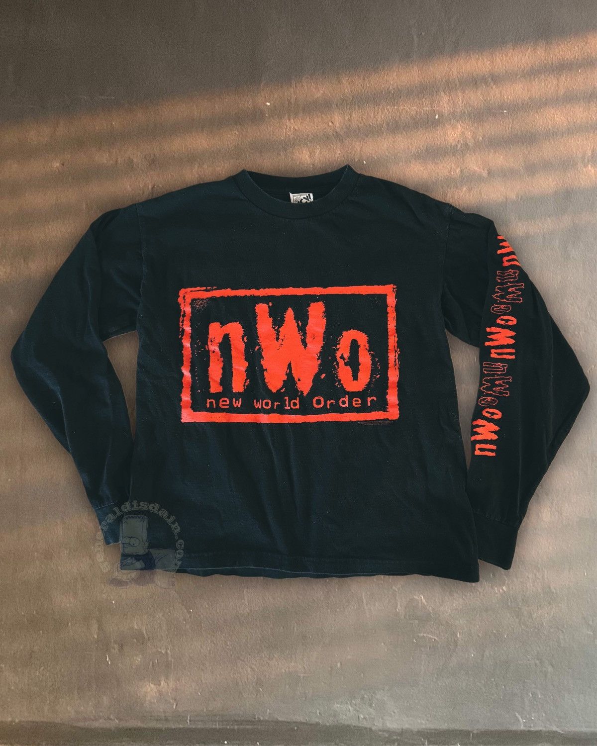 WCW/nWo 1998 nwo wolfpack outsiders vintage 90s tee y2k rey mysterio Size US S / EU 44-46 / 1 - 1 Thumbnail