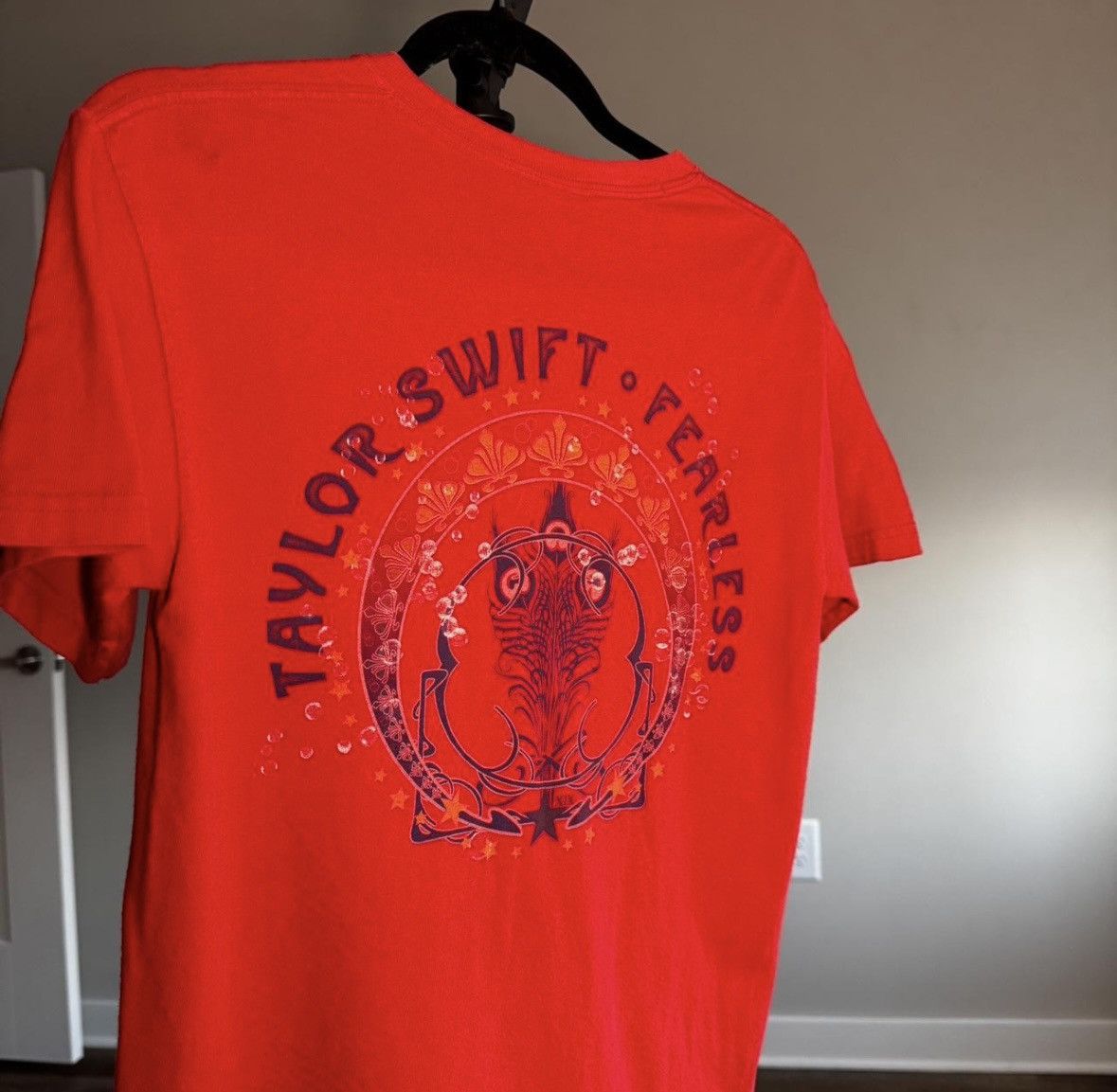 Gildan RARE vintage Taylor swift fearless red t shirt Size S / US 4 / IT 40 - 4 Thumbnail
