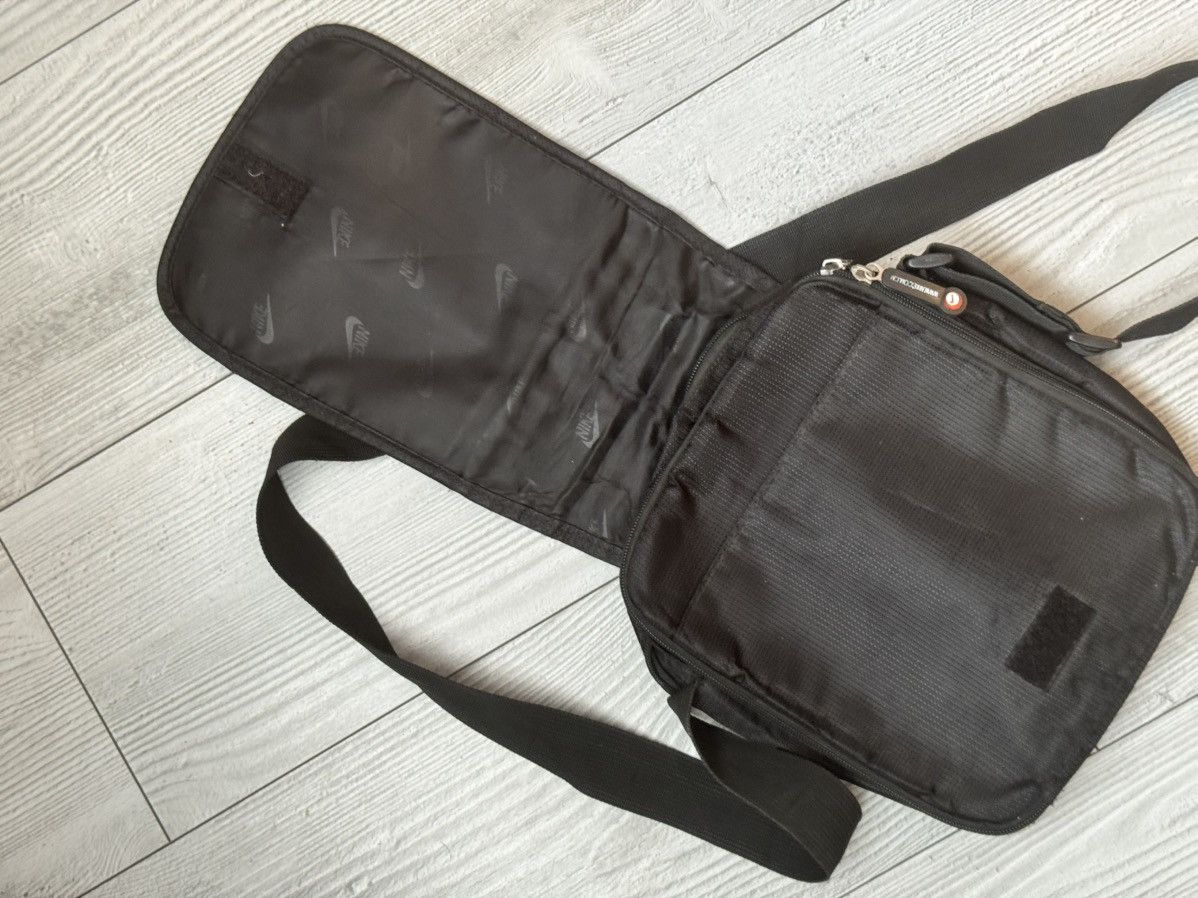 Nike Nike Sportswear cross body Size 26 - 4 Thumbnail