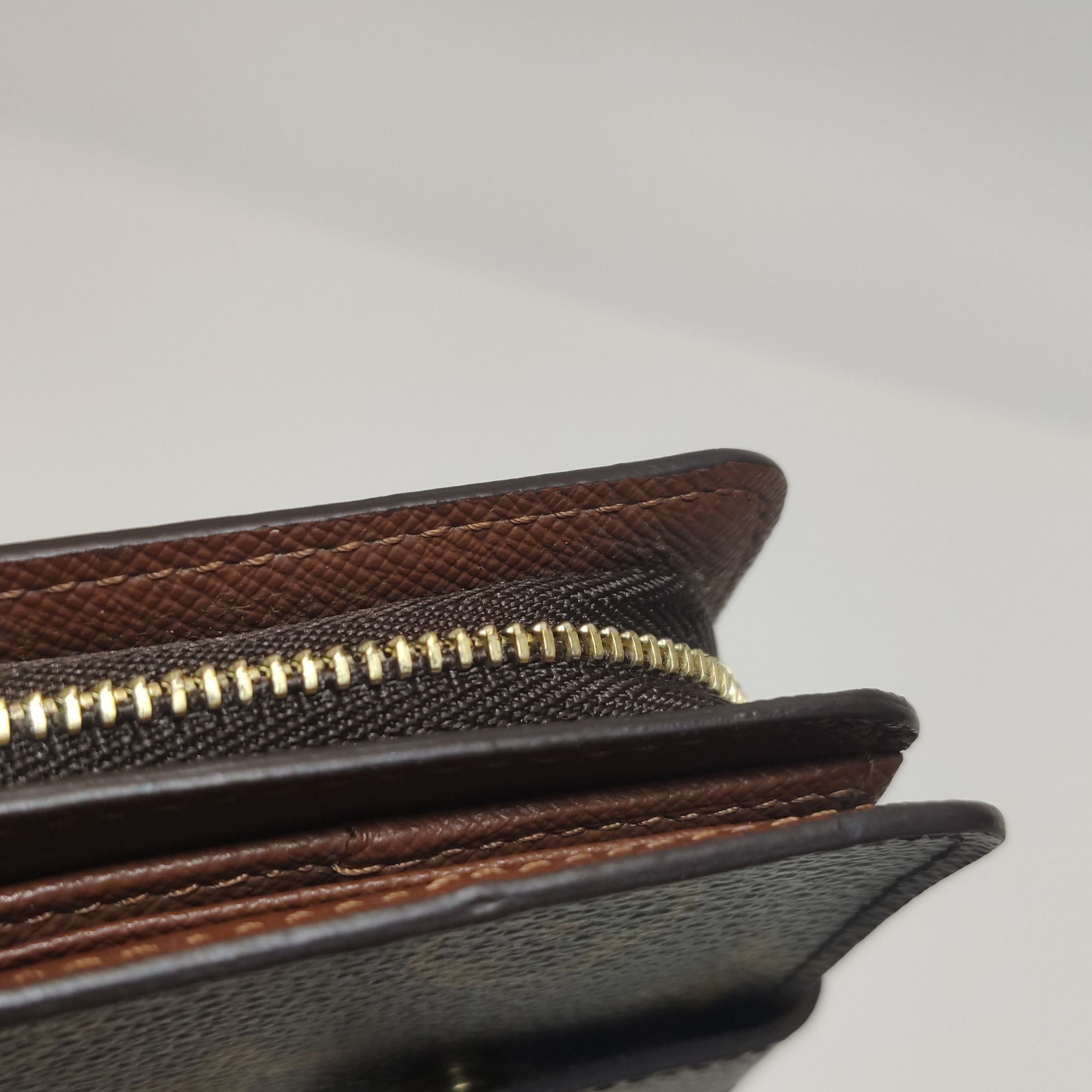 Louis Vuitton Louis Vuitton (LV) Monogram Print Wallet -y2506 Size ONE SIZE - 9 Thumbnail