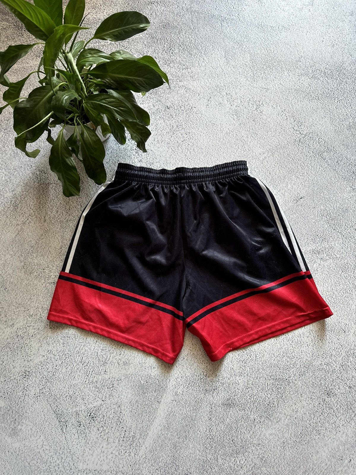 Vintage FC Bayern Munchen soccer shorts 90s vintage men’s M jersey Size US 32 / EU 48 - 2 Thumbnail