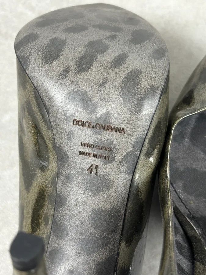Dolce & Gabbana 2010s Dolce & Gabbana Khaki & Black Leopard Heels Size US 10 / IT 40 - 12 Thumbnail