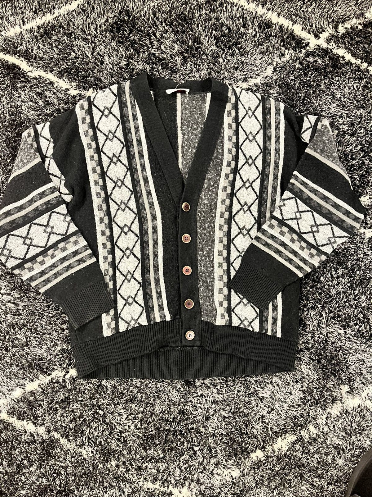 Vintage VINTAGE CARDIGAN W/ PATTERN Size US XL / EU 56 / 4 - 1 Thumbnail