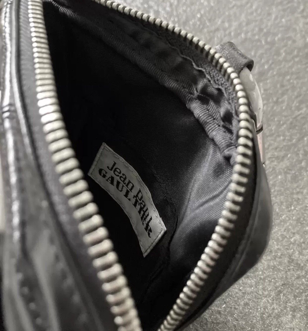 Jean Paul Gaultier Jean Paul Gaultier 90s Gaultier leather bag waist bag Size ONE SIZE - 8 Thumbnail