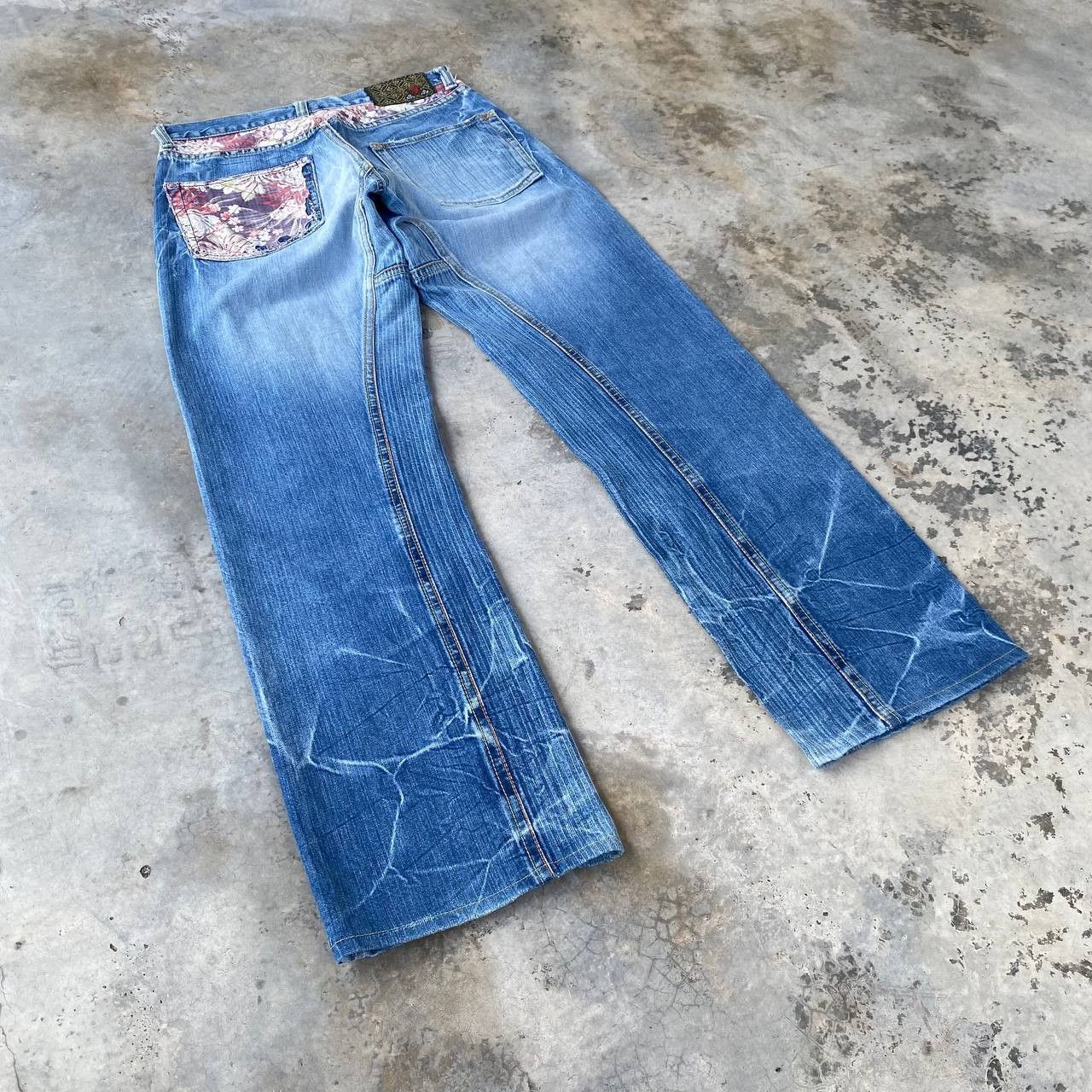 Eternal EXTERNAL JAPAN DISTRESSED THUNDERSTORM MARK FADED BLUE WASH Size US 30 / EU 46 - 10 Thumbnail