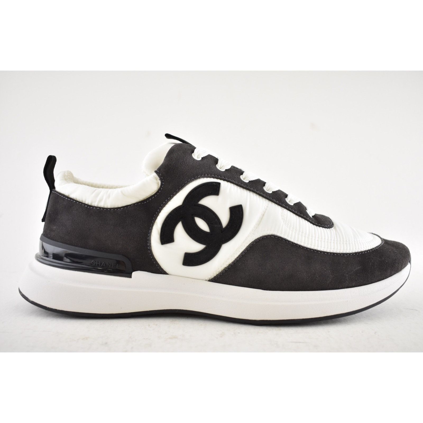 Chanel 21P Mens Grey Black White CC Logo Low Top Lace Up