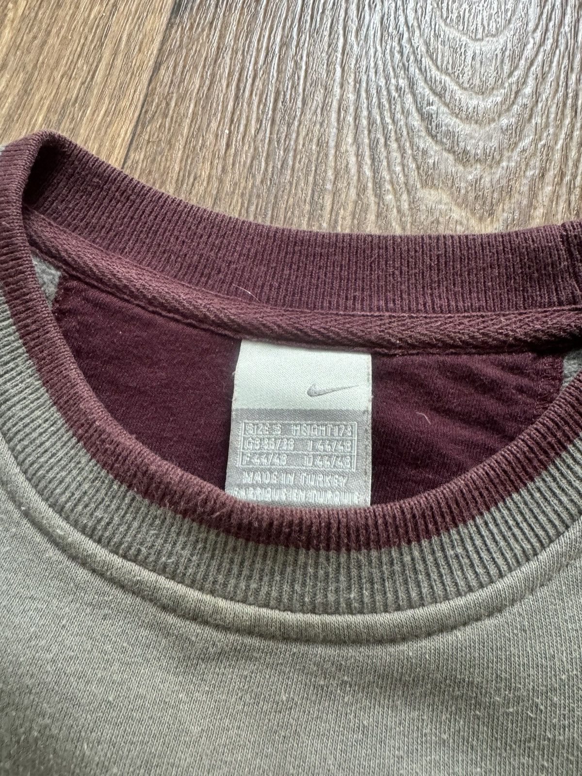 Nike Nike Vintage 90s Central Logo Sweatshirt Size US M / EU 48-50 / 2 - 4 Thumbnail