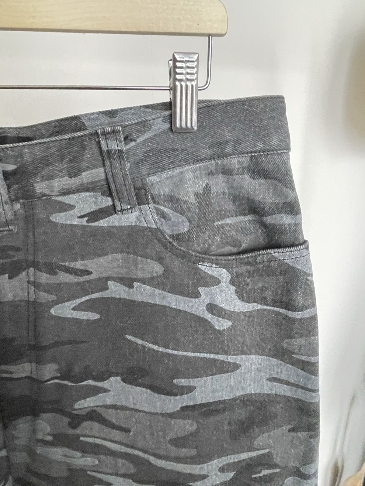 Balenciaga Balenciaga grey camo baggy jeans Size US 32 / EU 48 - 3 Thumbnail