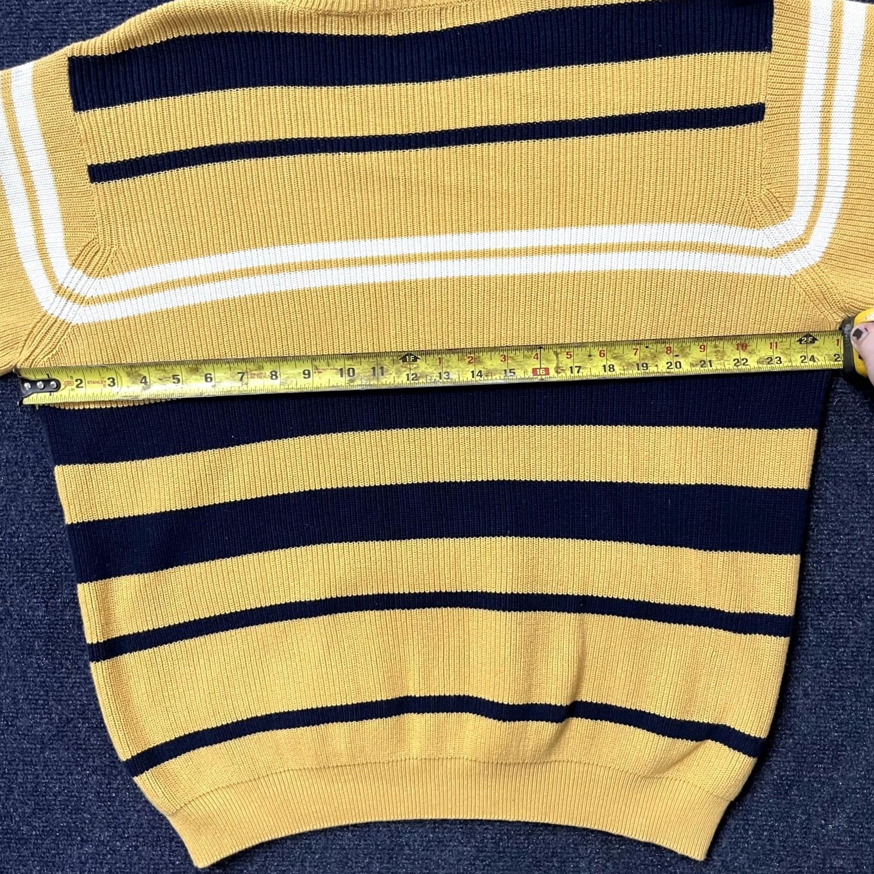 Izod VINTAGE IZOD Sweater Mens Large Yellow Navy Stripe Crewneck Cotton Preppy Knit Size US L / EU 52-54 / 3 - 7 Thumbnail