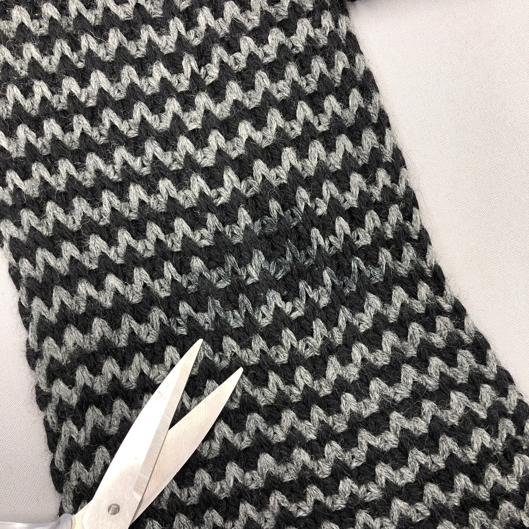 Highland 2000 Vintage Highland 2000 Scarf Muffler Knit Crochet Wool Scarve Size ONE SIZE - 6 Thumbnail