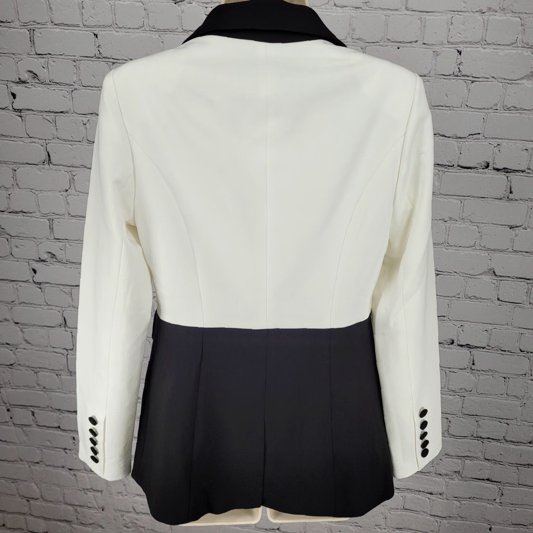 Bebe NWT Bebe Black & White Woven Twill Colorblock Notch Stretch Jacket Blazer Size 2 Size XS / US 0-2 / IT 36-38 - 2 Thumbnail