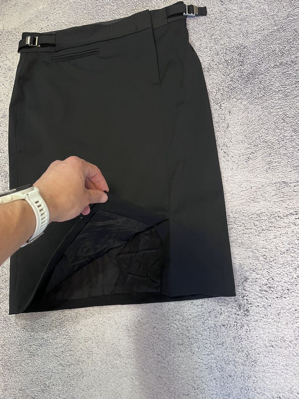 Gucci Gucci Wool Skirt Black Midi Italy Size 42 Side Buckles Slit Size 28" / US 6 / IT 42 - 7 Thumbnail