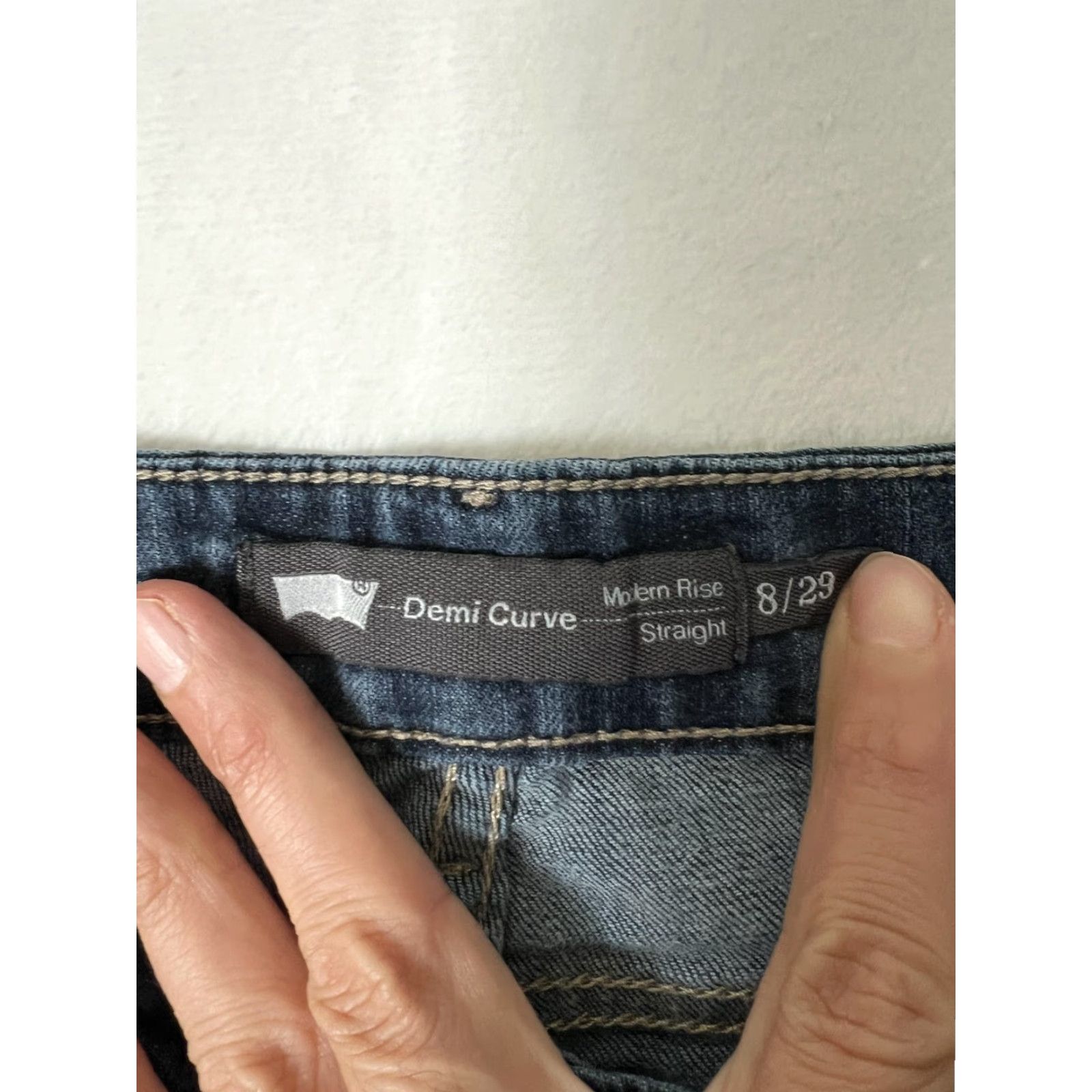 Levi's VINTAGE Levi's Demi Curve Jeans Womens 8 Blue Medium Wash Modern Rise Straight Denim Size 30" / US 8 / IT 44 - 2 Thumbnail