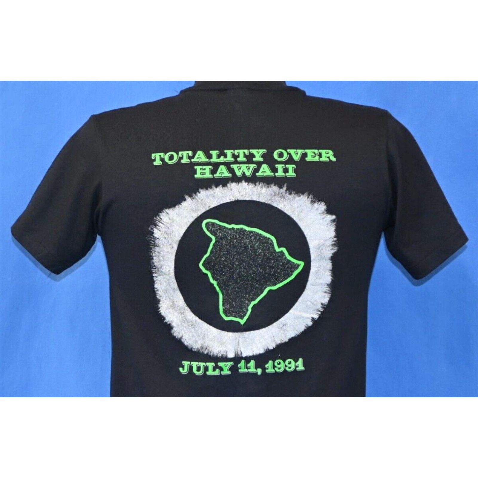 image of Vintage VTG 90's Totality Over Hawaii Solar Eclipse July 11 1991 Pocket T-Shirt Small S in White