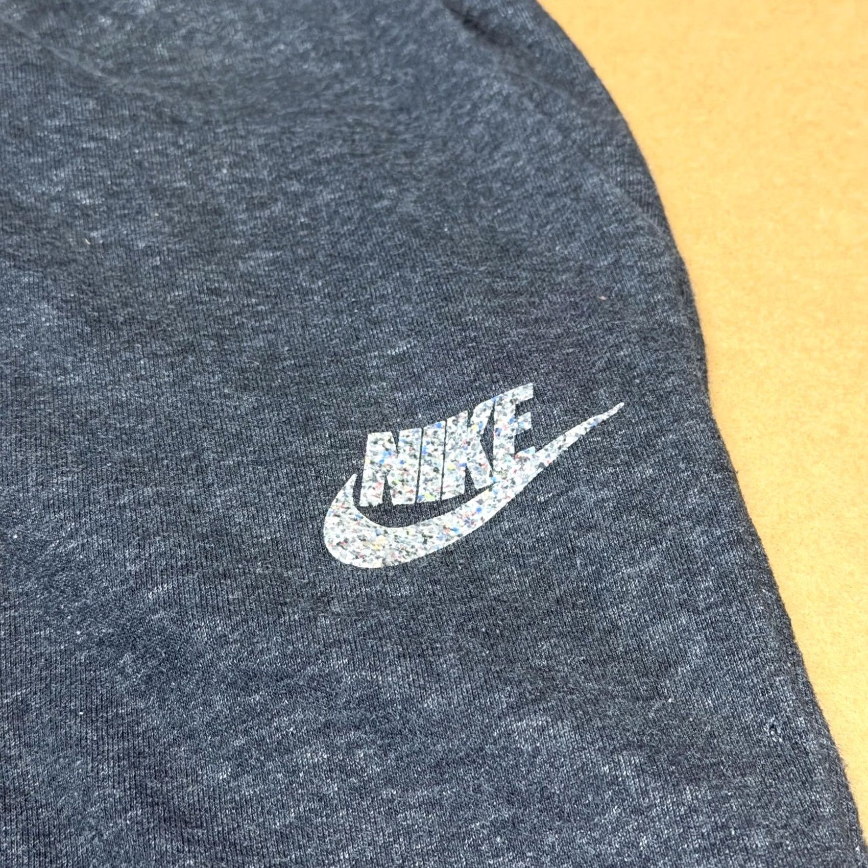 Nike Nike Sweatpants Mens M Gray Fleece Jogger with Swoosh Logo Athletic Drawstring Pockets Slim Tapered 29in Inseam Size US 31 - 3 Thumbnail