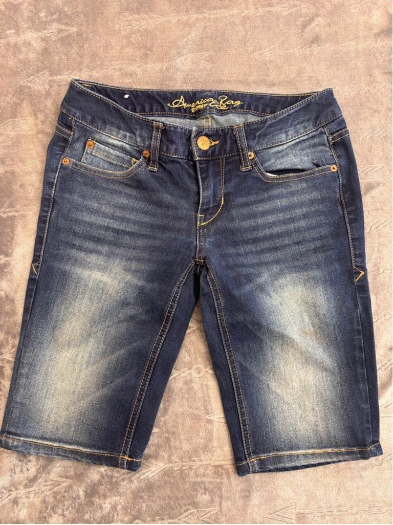 American Rag Women's American Rag Denim Shorts Size 0 Blue Size 27" / US 4 / IT 40 - 1 Thumbnail