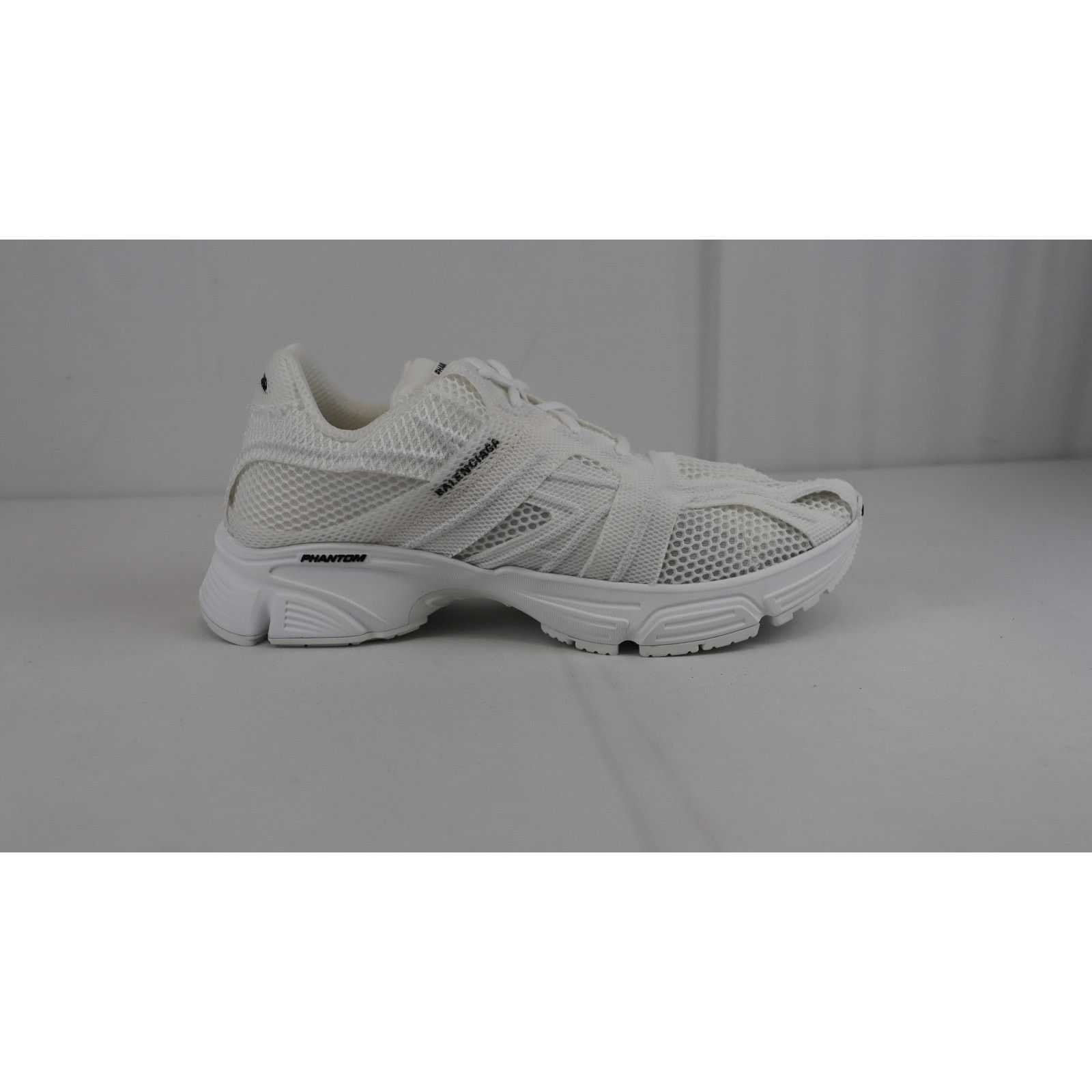Balenciaga o1rshd1 Q:2 / Monocolor Fabric / Mesh Phantom Sneakers White Size US 9 / EU 42 - 2 Thumbnail