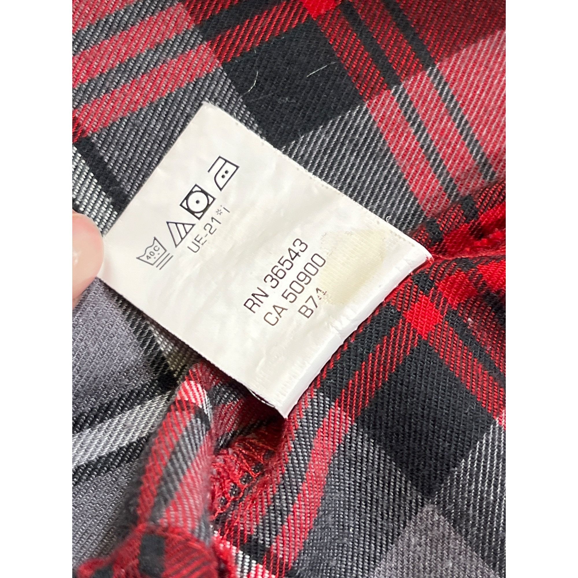 Van Heusen Van Heusen SKU 7620 Mens Red and Gray Plaid Button Down Shir Size US XL / EU 56 / 4 - 11 Thumbnail