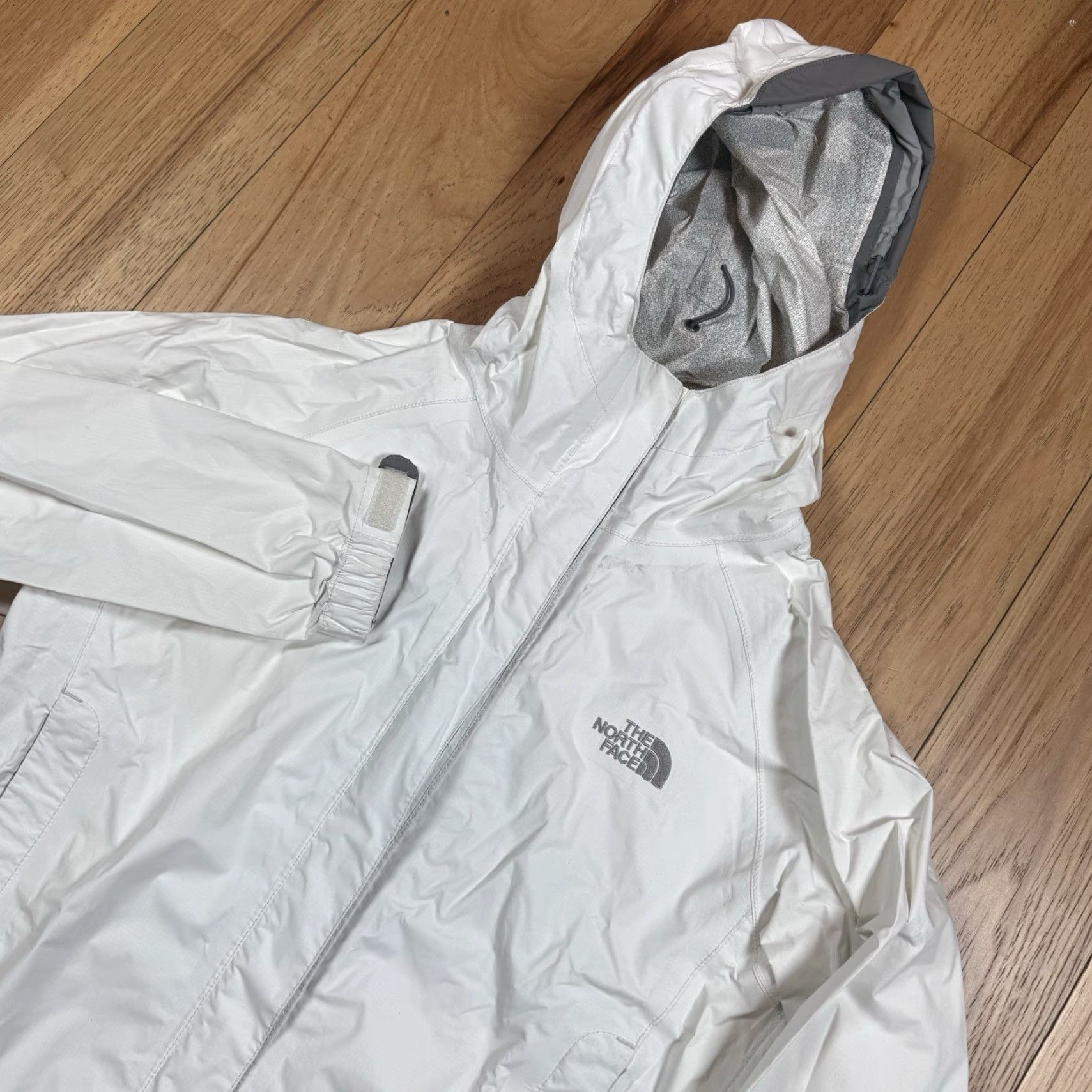 The North Face VINTAGE The North Face Windbreaker Jacket Womens XS White Hyvent 2.5 Waterproof Light Size XS / US 0-2 / IT 36-38 - 2 Thumbnail