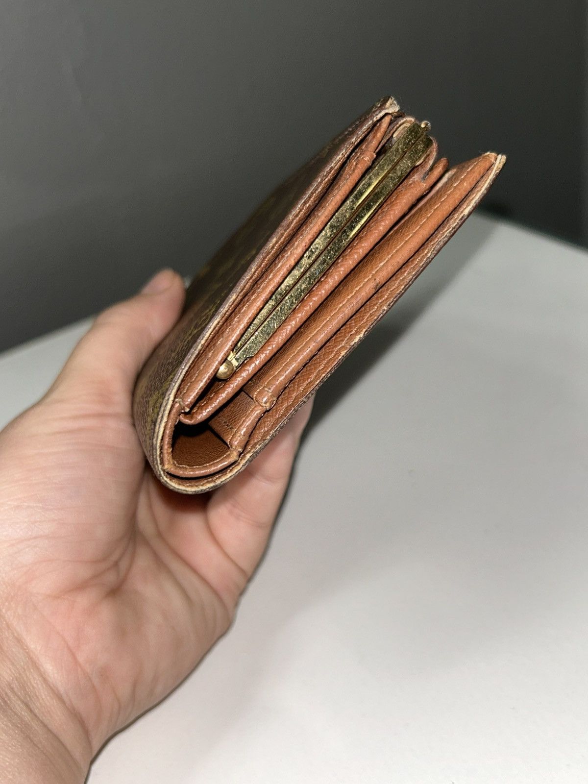 Louis Vuitton Louis Vuitton Portefeuille Viennois Kiss Lock Wallet Size ONE SIZE - 12 Thumbnail