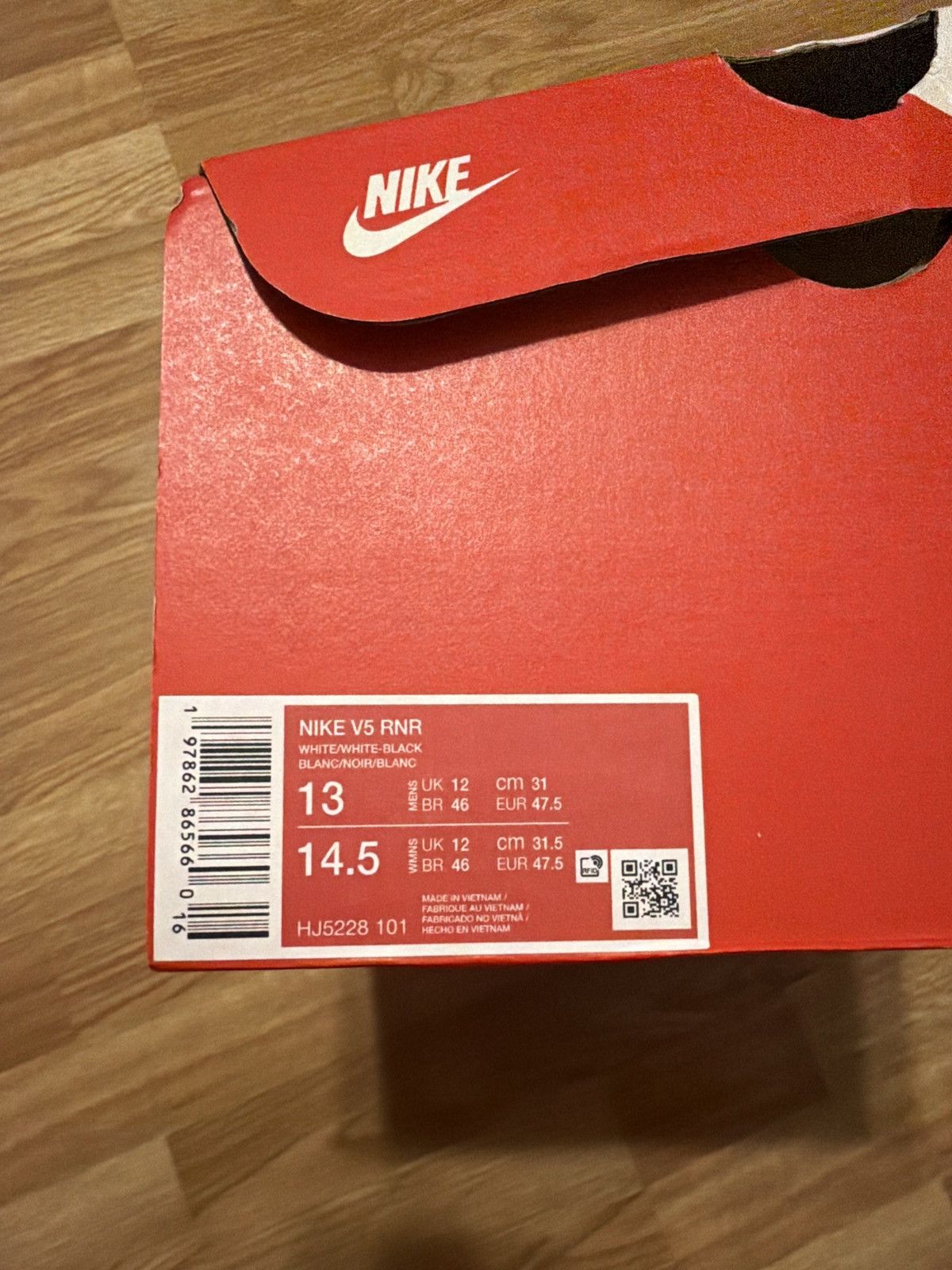 Nike Nike V5 RNR Size US 13 / EU 46 - 8 Thumbnail
