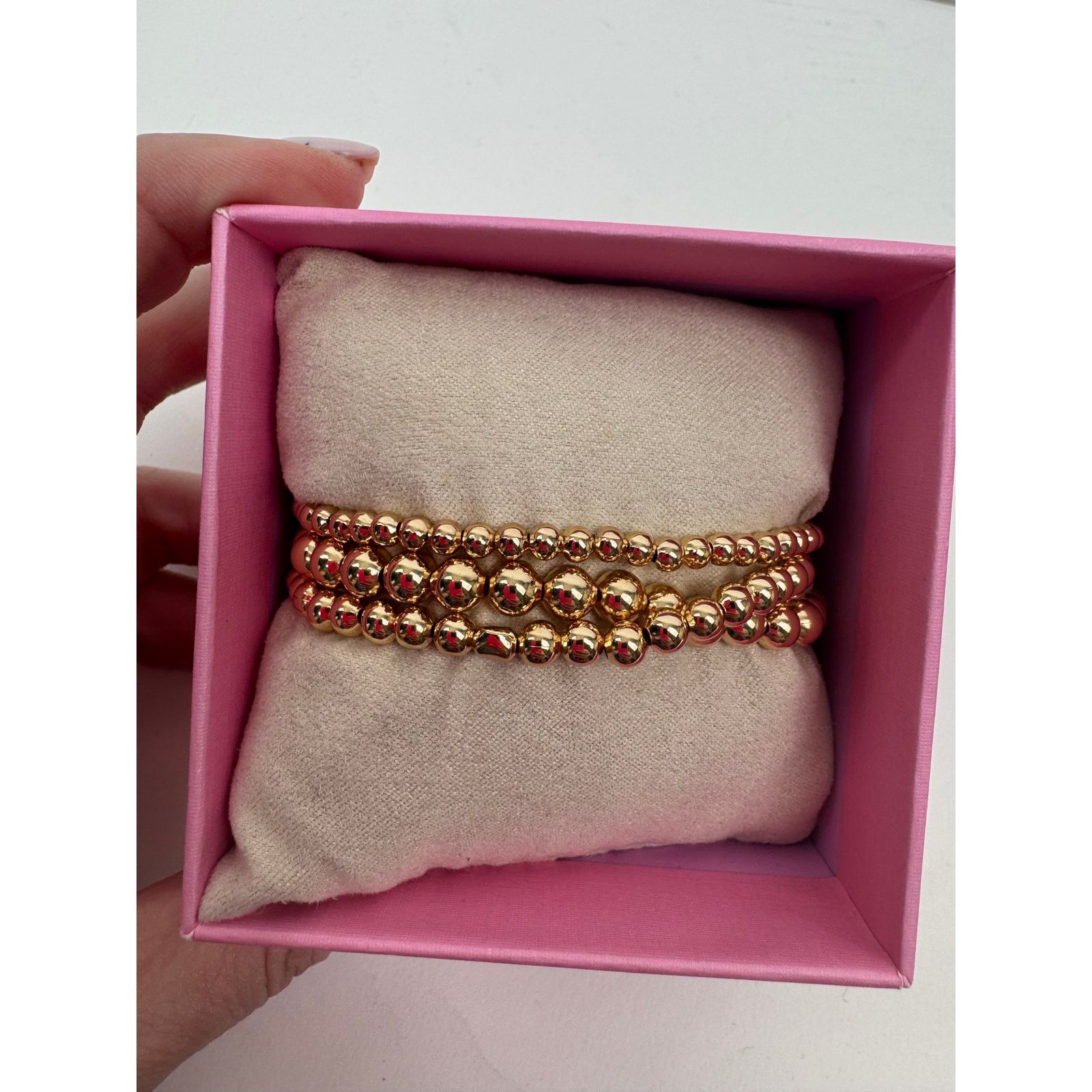Other Women's Unbranded NIB Gold Tone Elastic Bracelets Trio Size ONE SIZE - 1 Thumbnail
