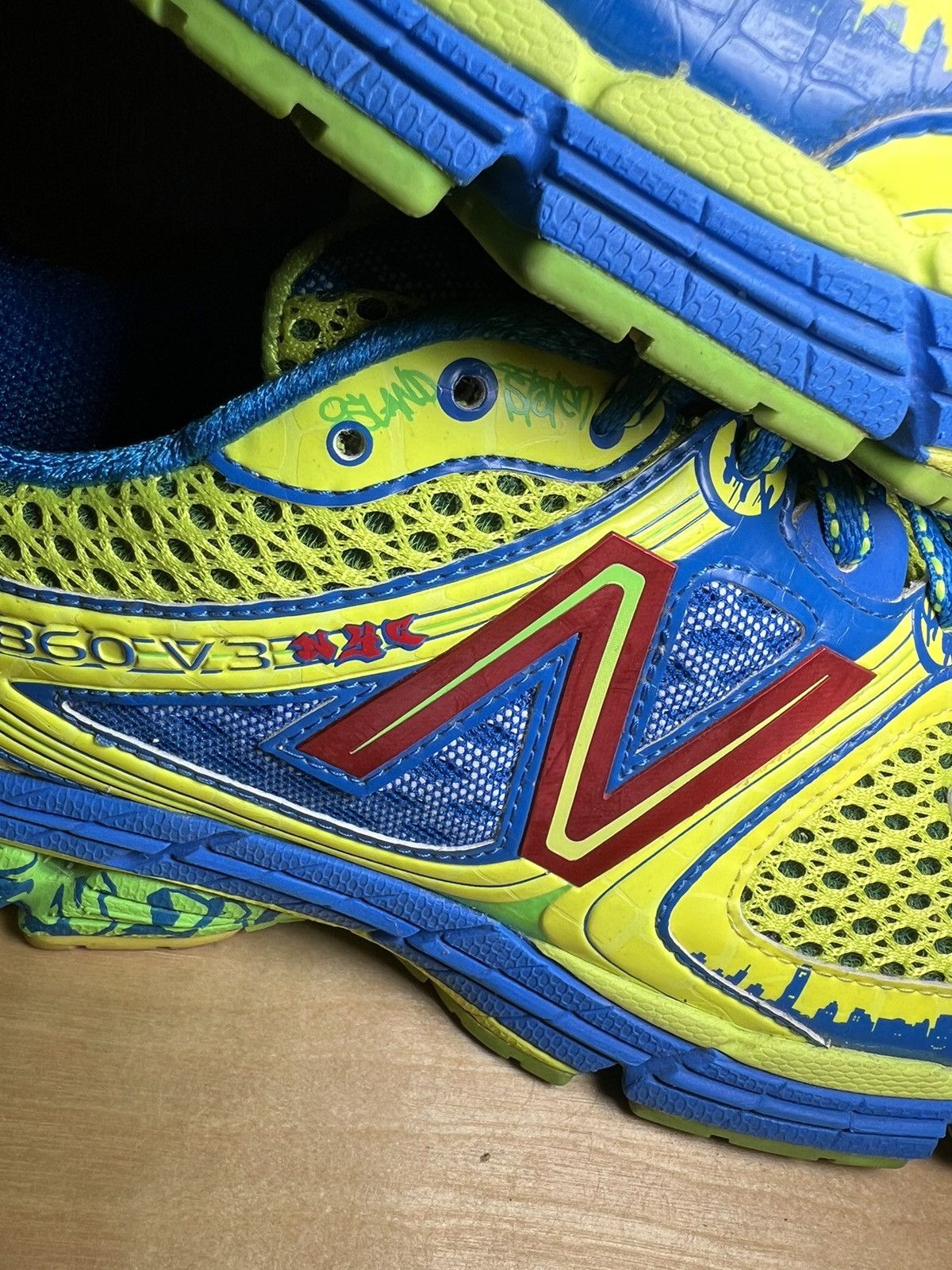 New Balance Size 14 - NYC Marathon New Balance 2012 - no insoles Size US 14 / EU 47 - 4 Thumbnail