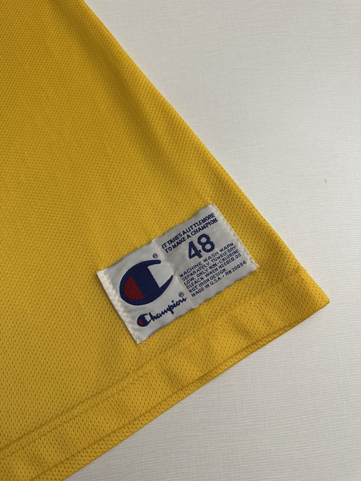 Champion × NBA × Vintage 90s Lakers Wilt Chamberlain Gold NBA Logo Champion Jersey Size US XL / EU 56 / 4 - 14 Thumbnail