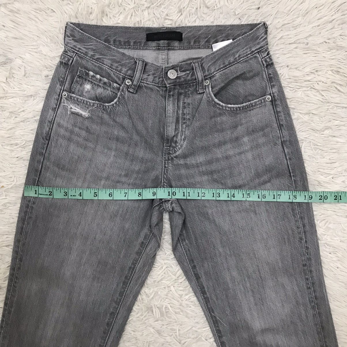 Uniqlo Uniqlo Distressed Slim Tapered Fit Jeans Size 24" / US 00 / IT 34 - 14 Thumbnail