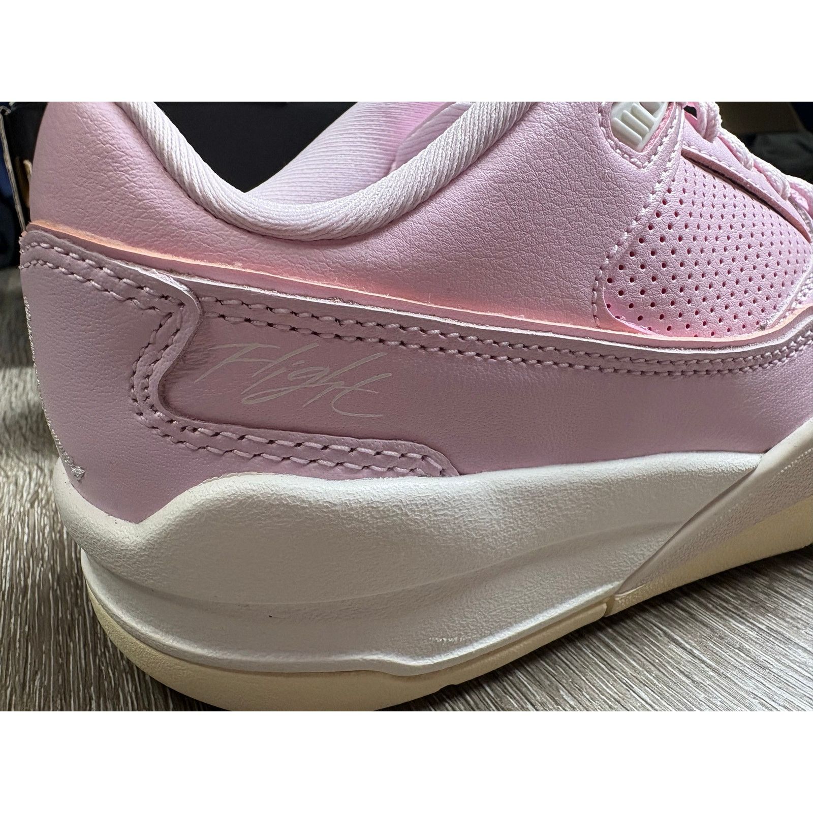 Nike New in Open Box - Jordan Flight Court (GS) - Pink Foam 6Y Size US 6 / EU 39 - 8 Thumbnail