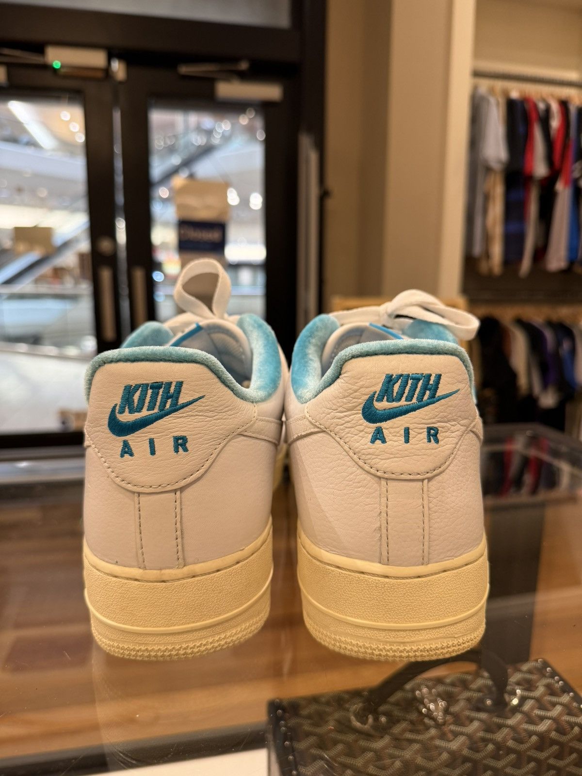 Kith × Nike Kith x Nike Air Force 1 Low ‘Kith Hawaiian’ Size US 13 / EU 46 - 6 Thumbnail