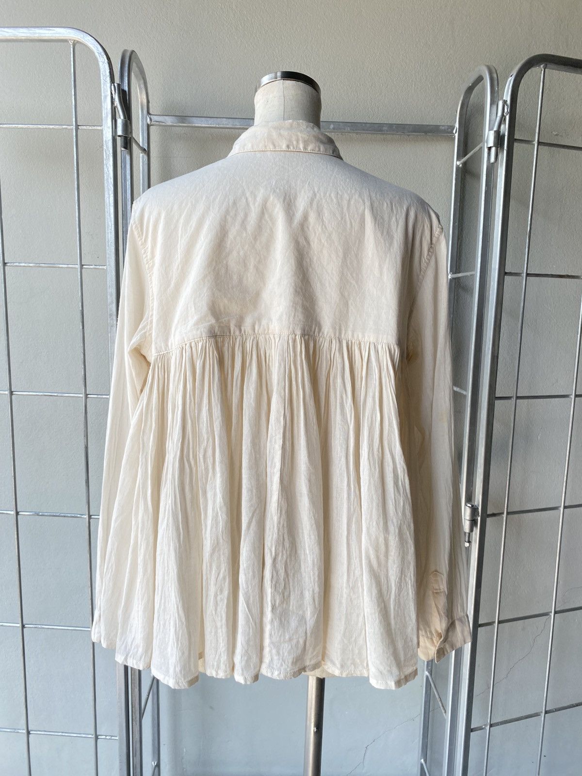 Sunao Kuwahara Sunaokuwahara Cream Victorian-Style Embroidered Blouse. Size M / US 6-8 / IT 42-44 - 12 Thumbnail