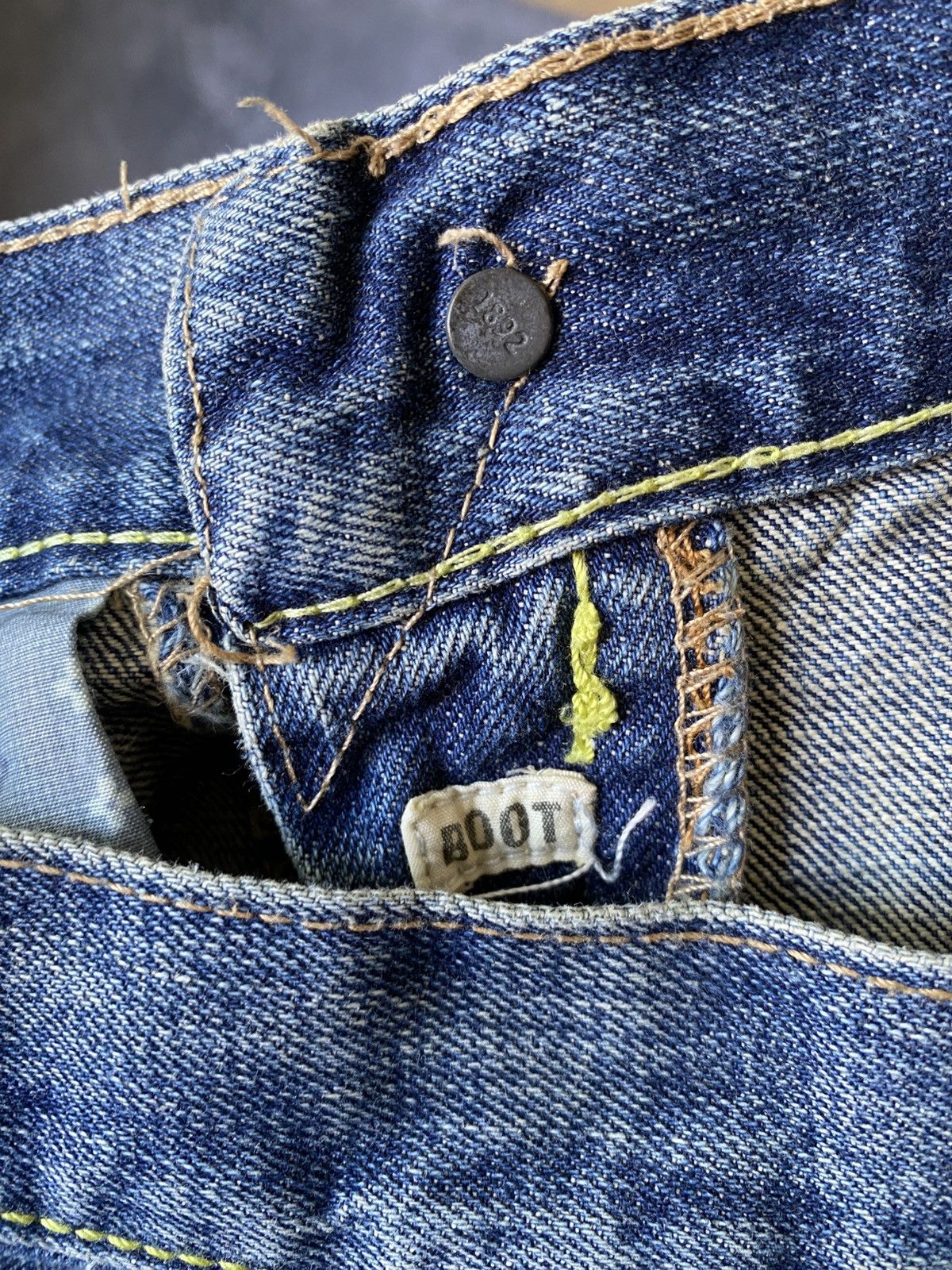 20471120 × Abercrombie & Fitch × Hysteric Glamour Abercrombie fitch distressed boot cut logo ripped jeans wide Size US 32 / EU 48 - 13 Thumbnail