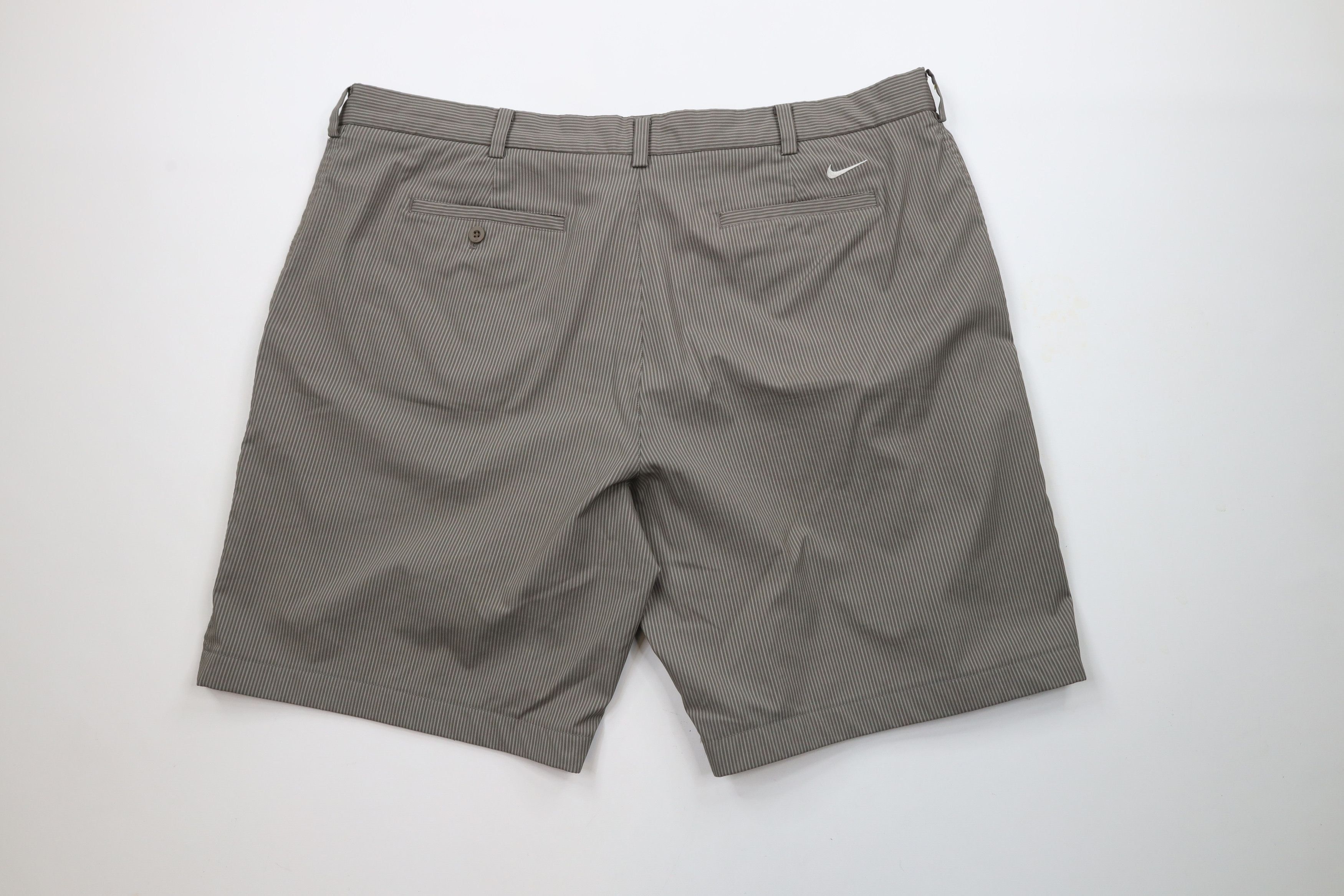 Nike × Vintage Nike Golf Flat Front Tech Golfing Golf Chino Shorts Gray Size US 42 / EU 58 - 7 Thumbnail