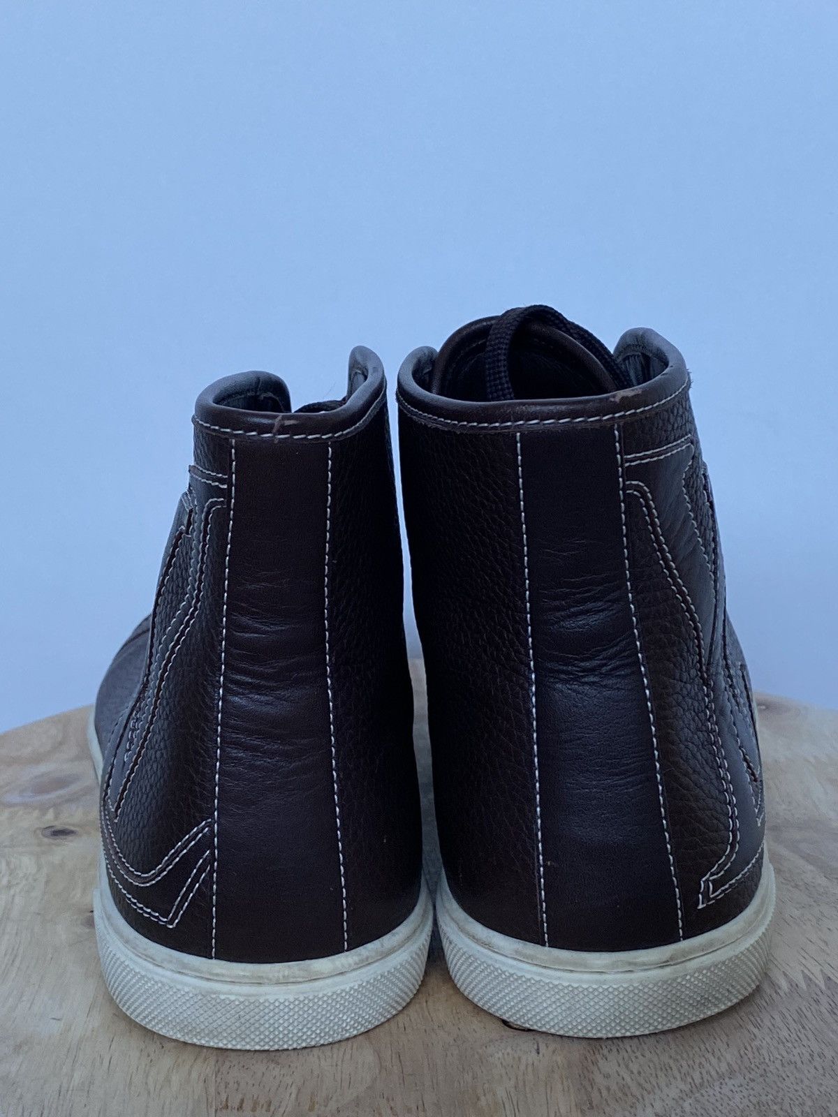 Louis Vuitton Louis Vuitton High Top Leather Brown Sneakers LV Logo Size US 7.5 / IT 37.5 - 6 Thumbnail