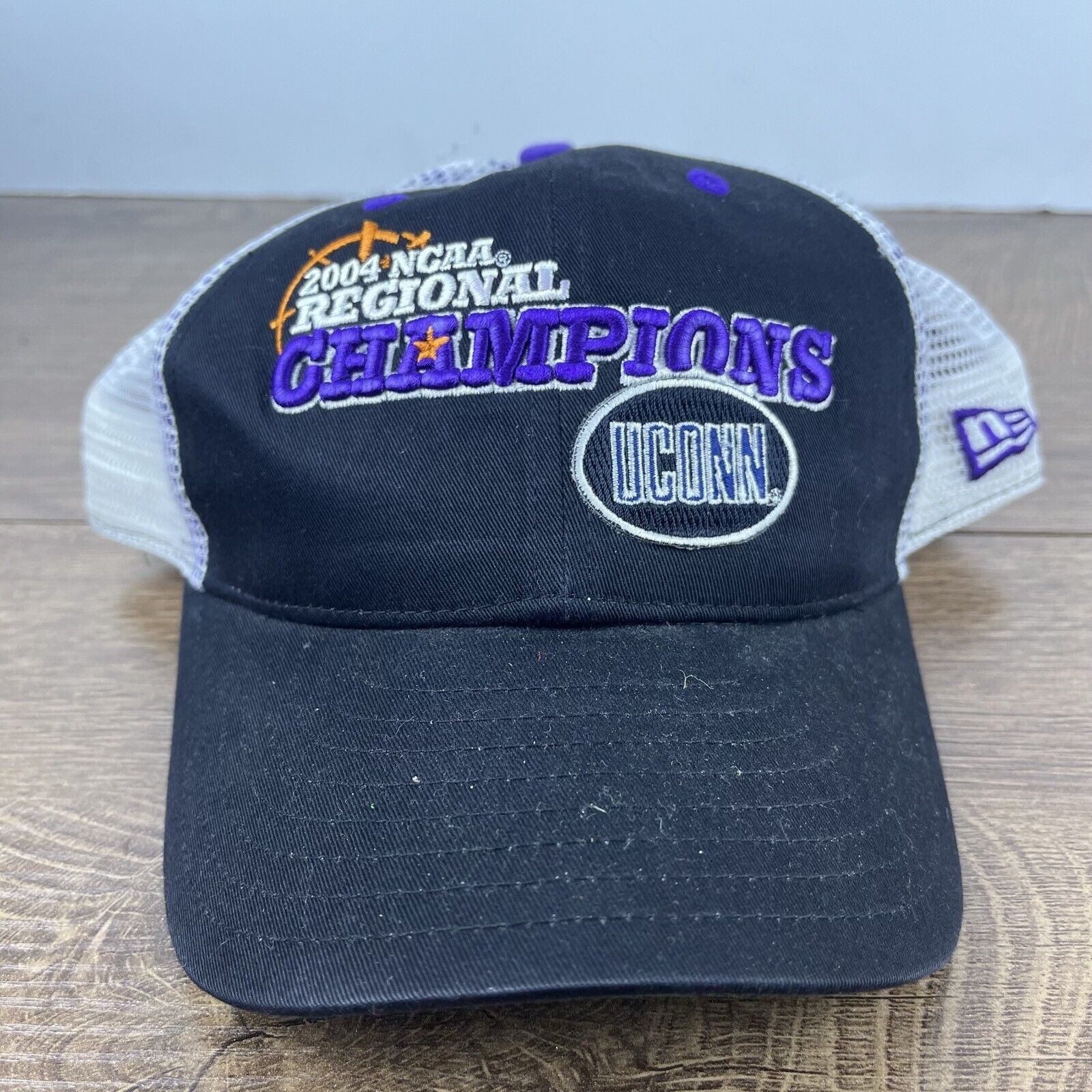 New Era UCONN Huskies Hat 2004 Regional Champions Hat Adjustable Bla Size ONE SIZE - 2 Thumbnail
