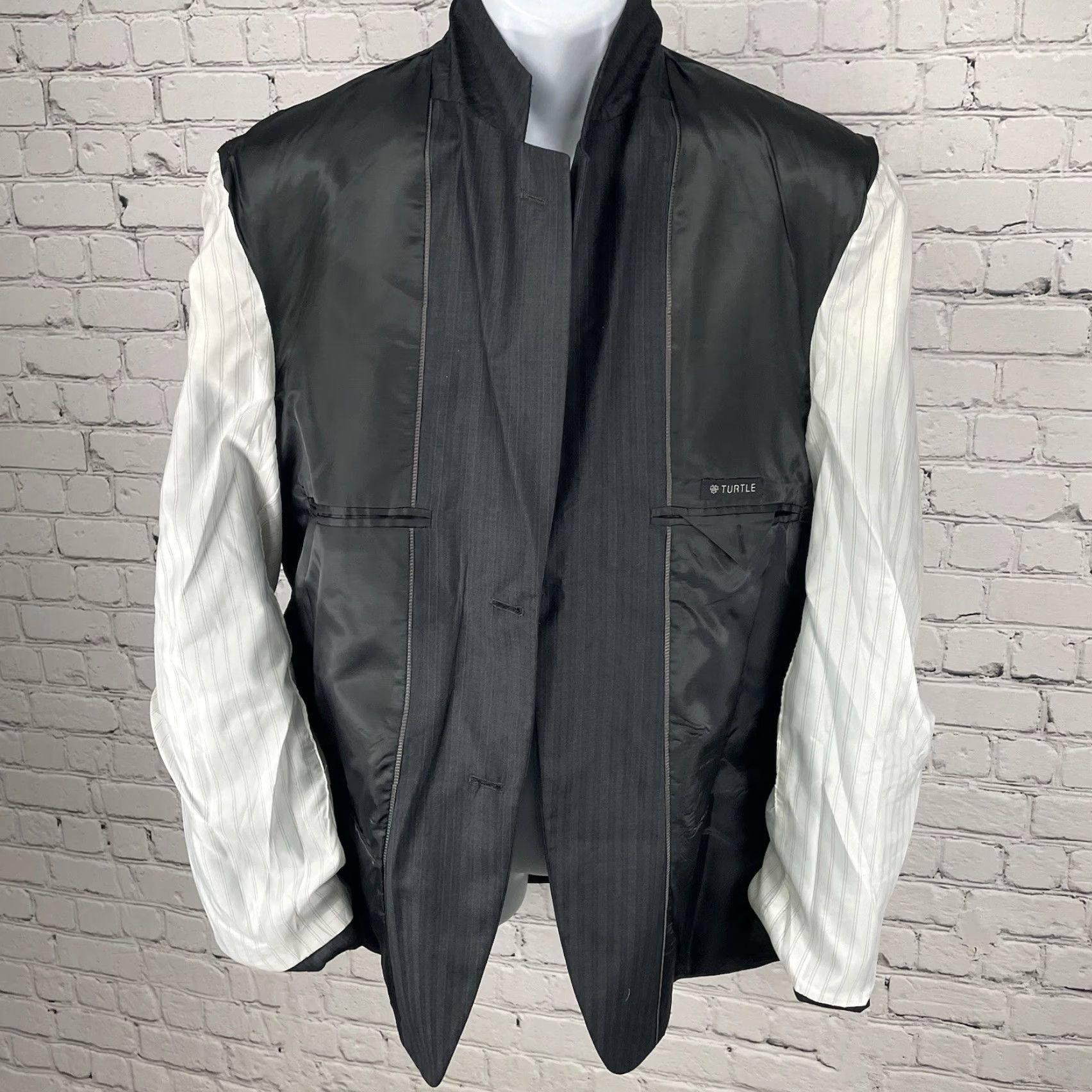 Vintage VINTAGE Turtle Black Stripe Italian Fit Blazer Sport Coat 2 Button Notch Vented Jacket Size 40R Mens Classic Blazer Size 40R - 7 Thumbnail