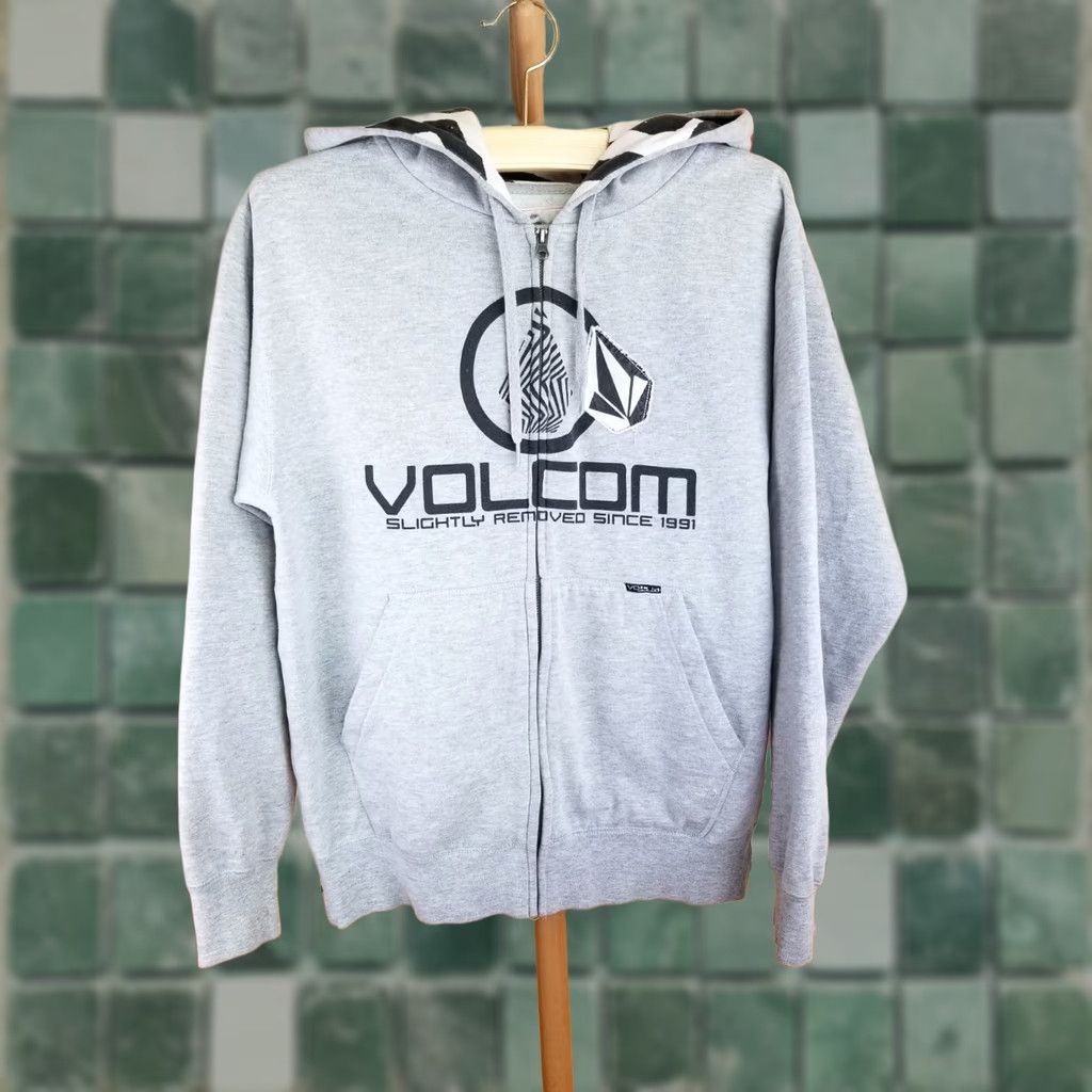 Volcom VINTAGE Y2K VOLCOM SNOWBOARD HOODIE Gray FULL ZIP UP Hoodie SZ SMALL Men Mature 20 22 25 26 inches Size US S / EU 44-46 / 1 - 1 Thumbnail